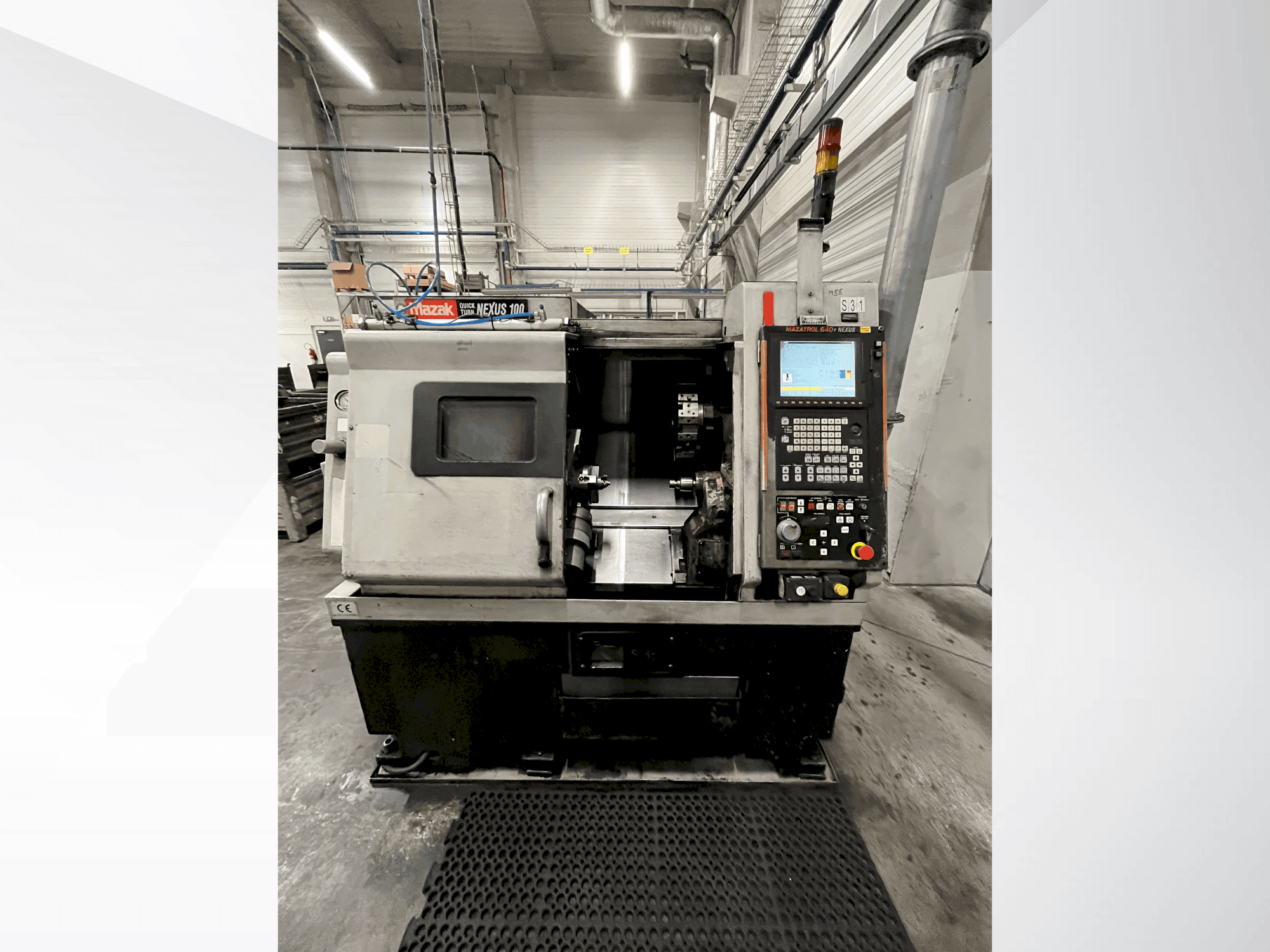 A Mazak Quick Turn Nexus 100 gép elölnézete