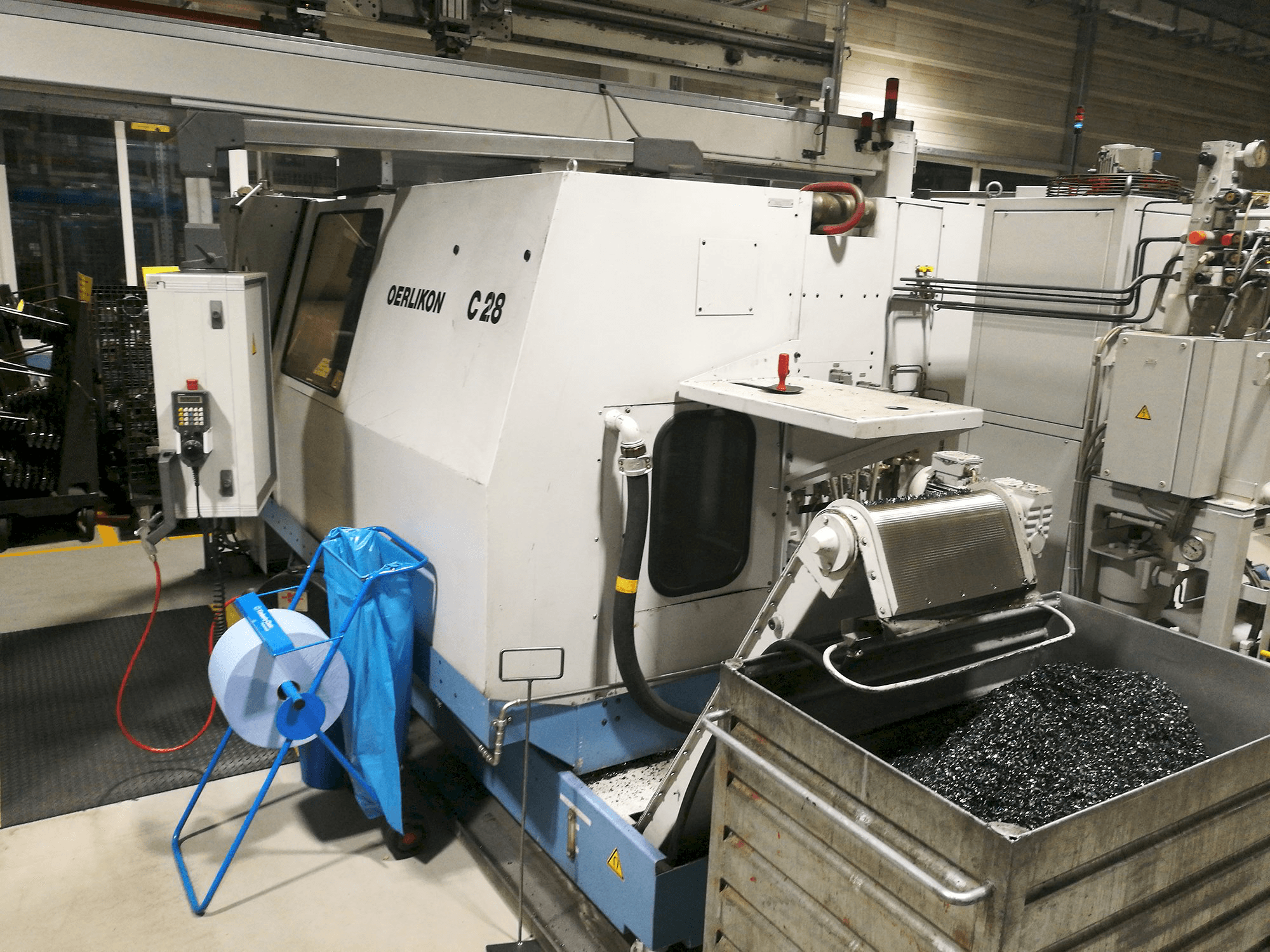 A Oerlikon C28 gép jobb nézete