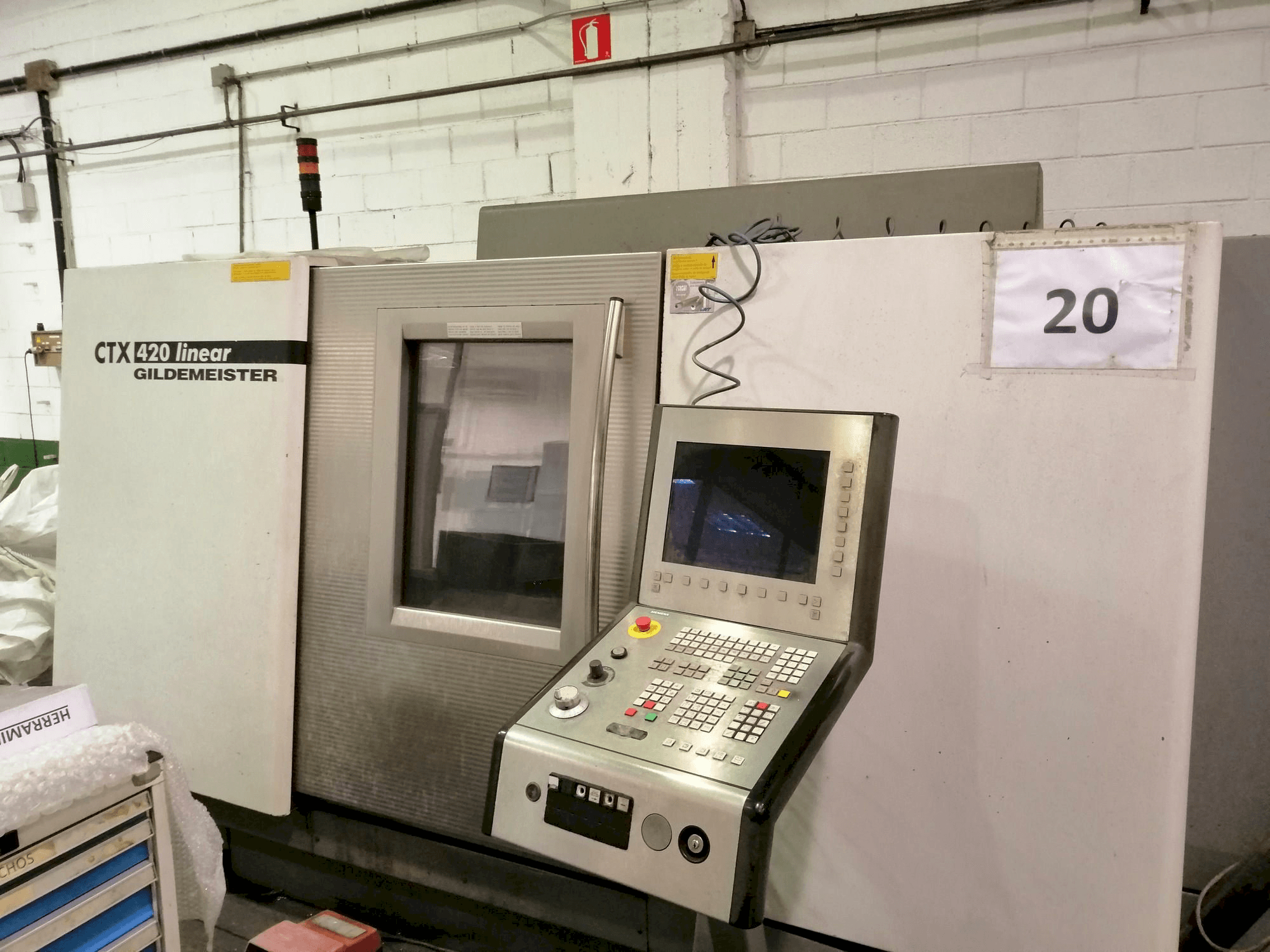 A Gildemeister CTX 400 gép elölnézete