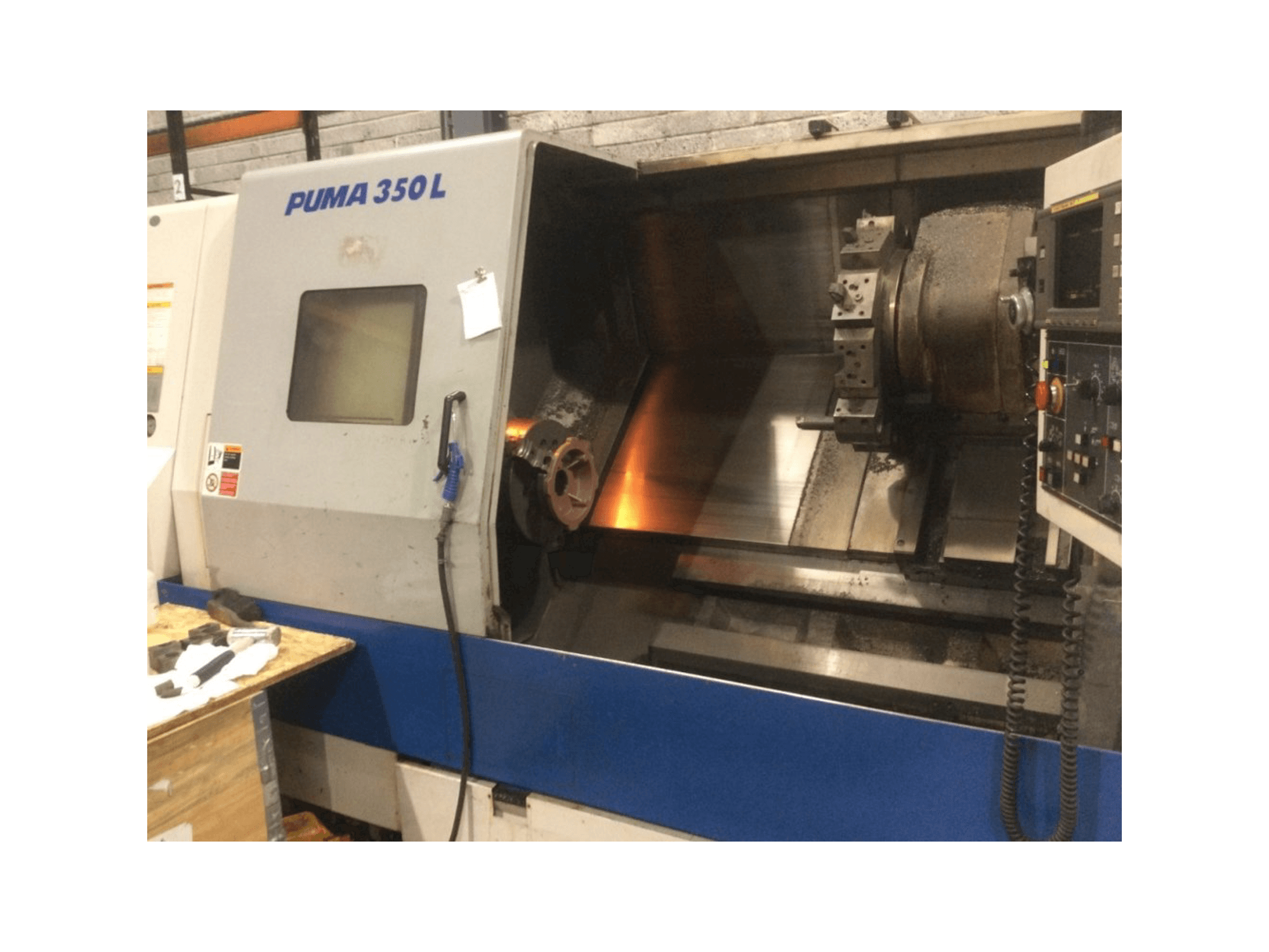 A DAEWOO Puma 350LB gép elölnézete