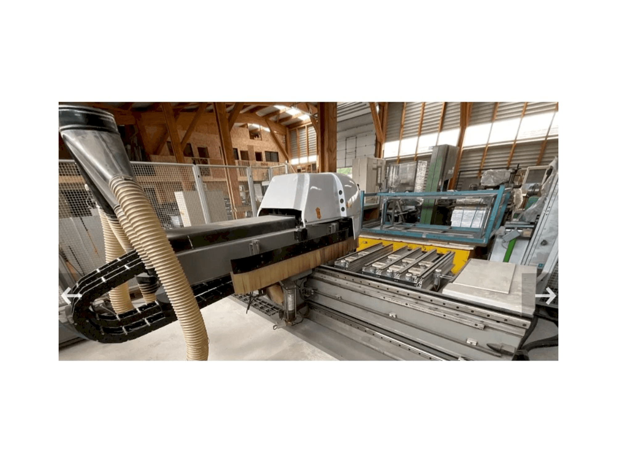 A BIESSE Rover 321 R gép elölnézete