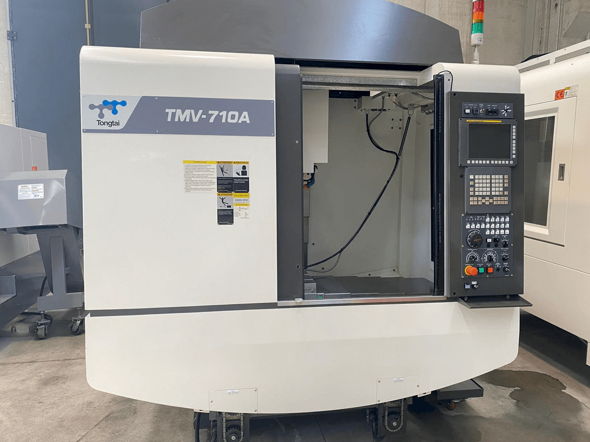 A Tongtai TMV-710A gép elölnézete