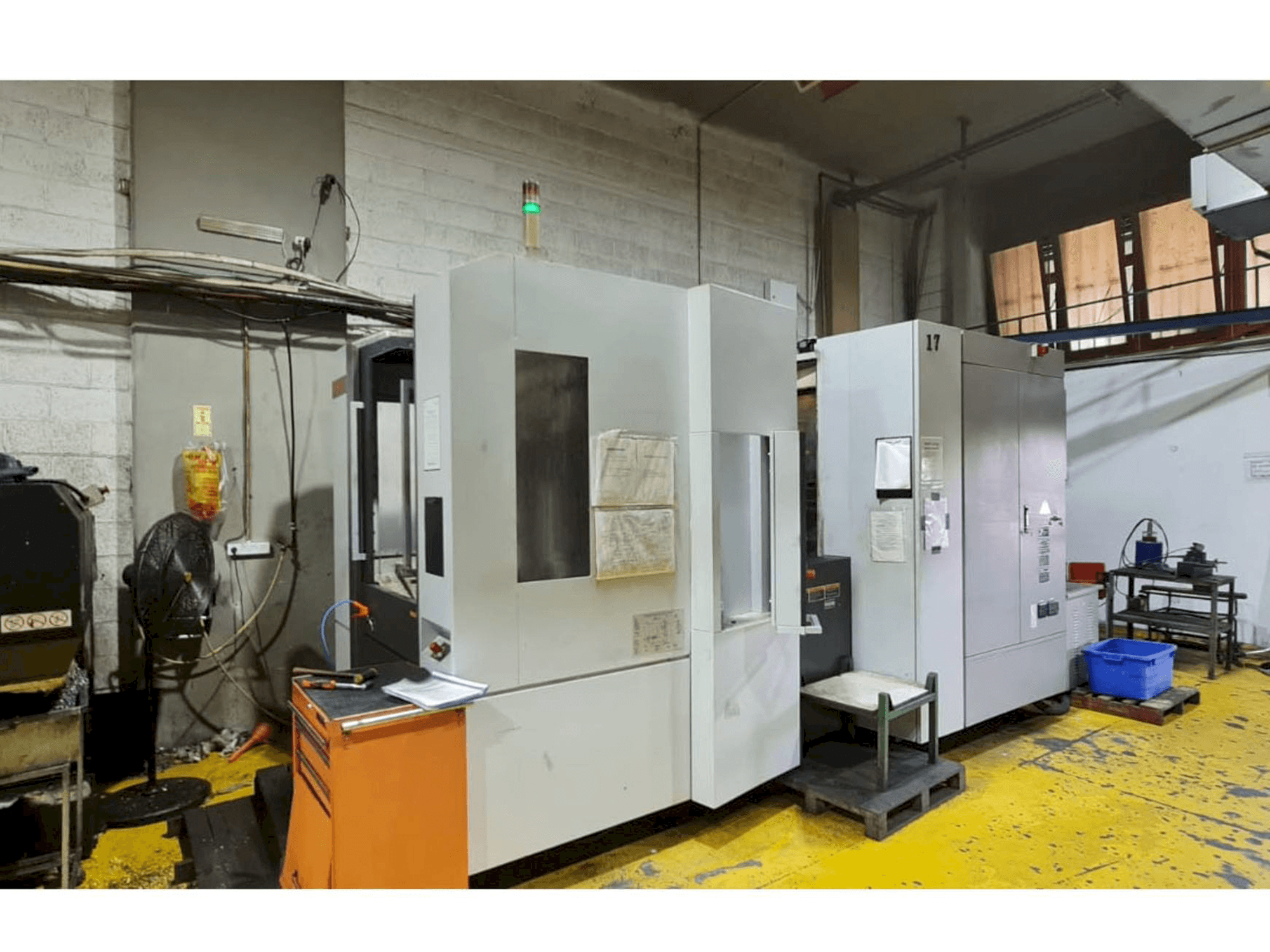 A MORI SEIKI NH-5000 / 40DCG gép elölnézete