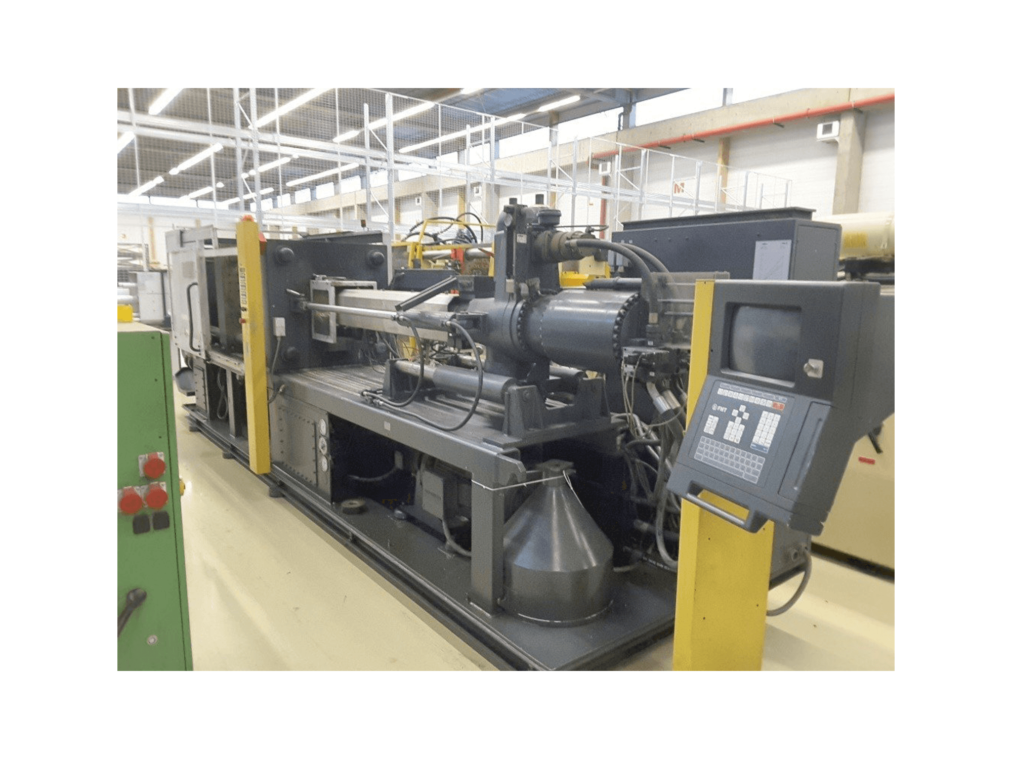 A Ferromatik FM 1480 -275 gép elölnézete