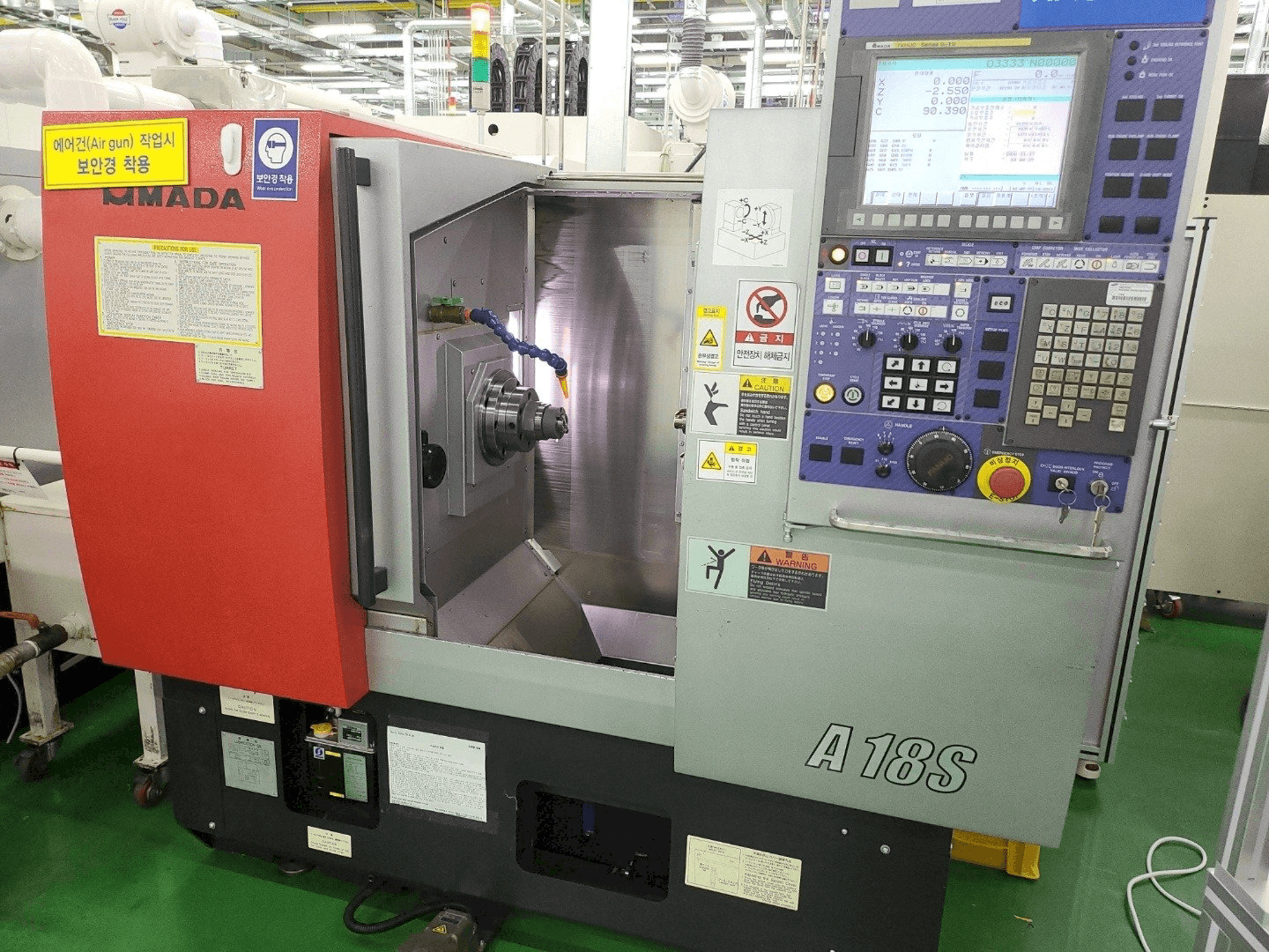 A AMADA A-18S gép elölnézete