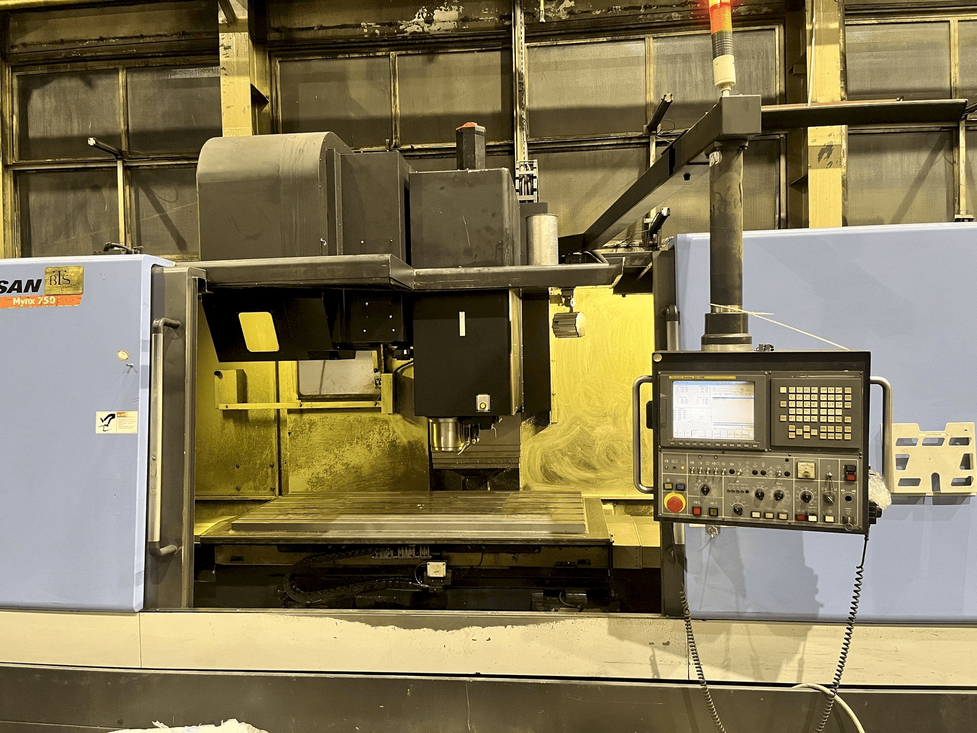 A Doosan MYNX 750 gép elölnézete