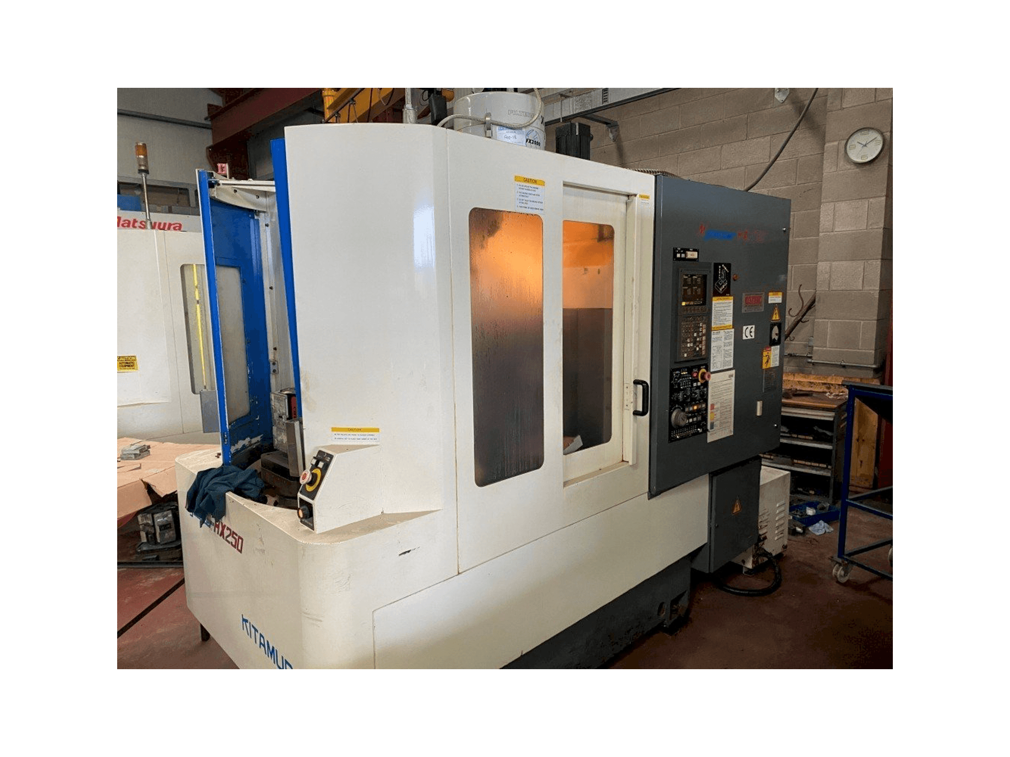 A Kitamura Mycenter HX250 gép elölnézete