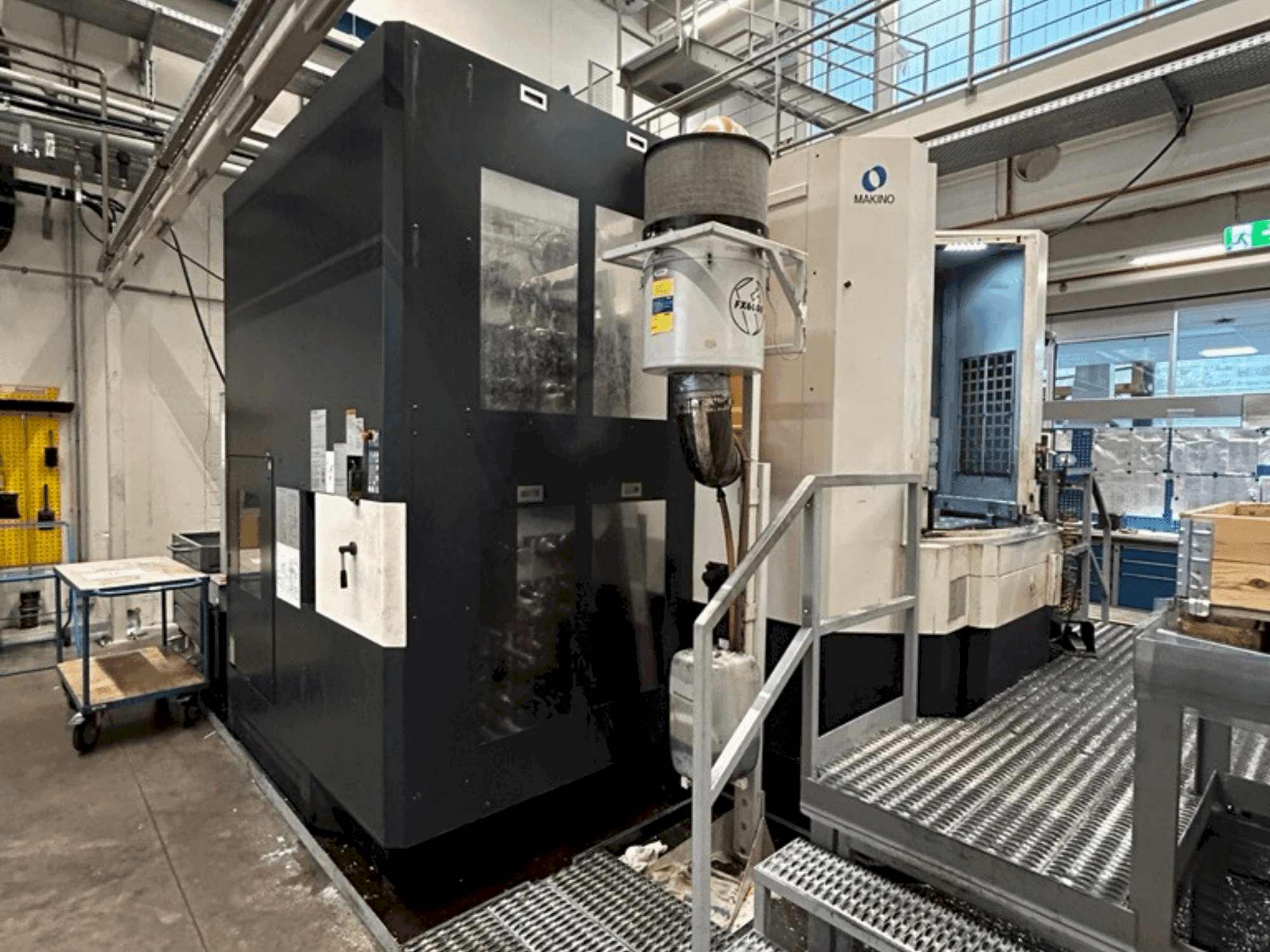 A Makino a81 gép elölnézete