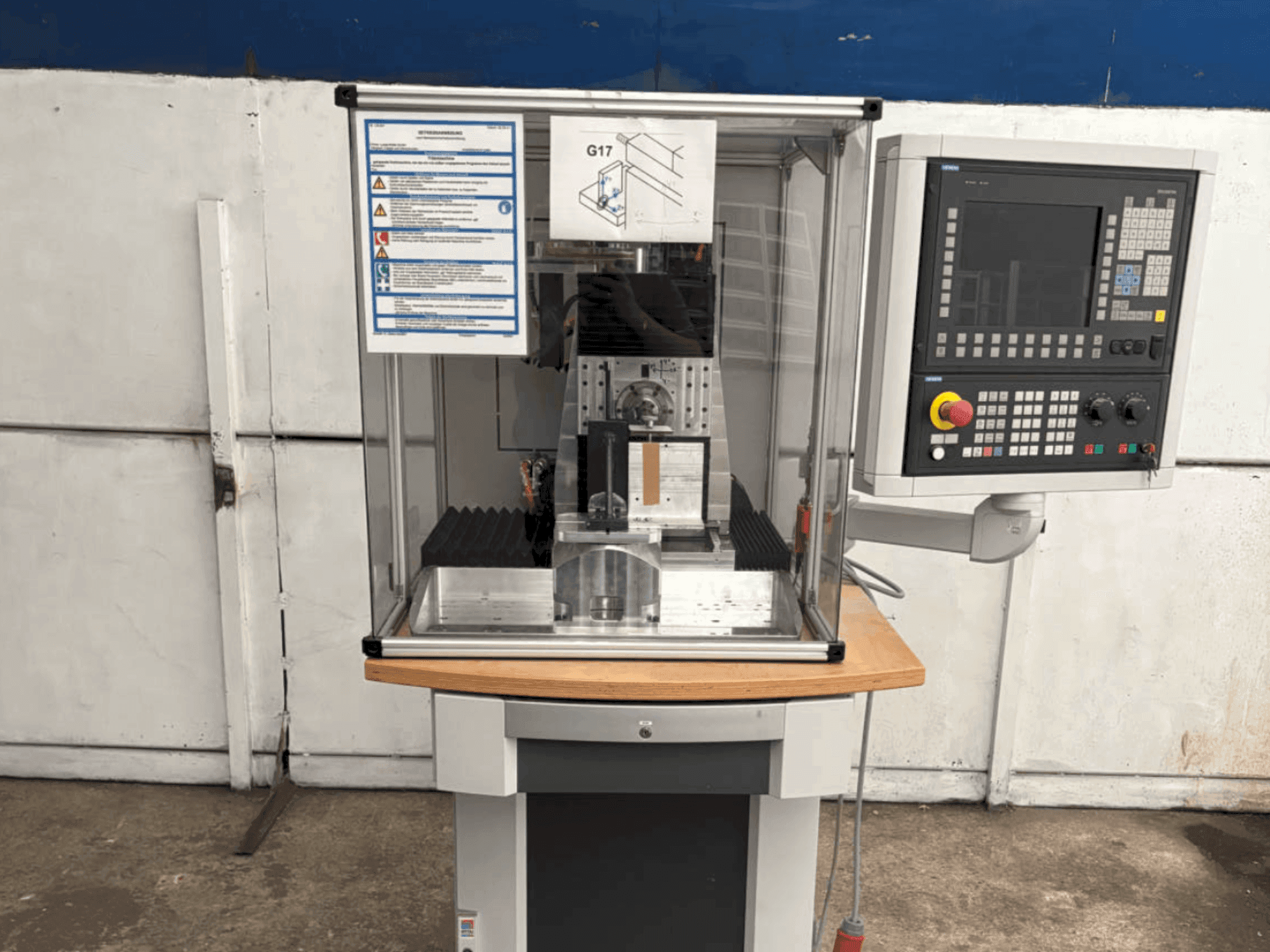 A HELLER PT 16 gép elölnézete