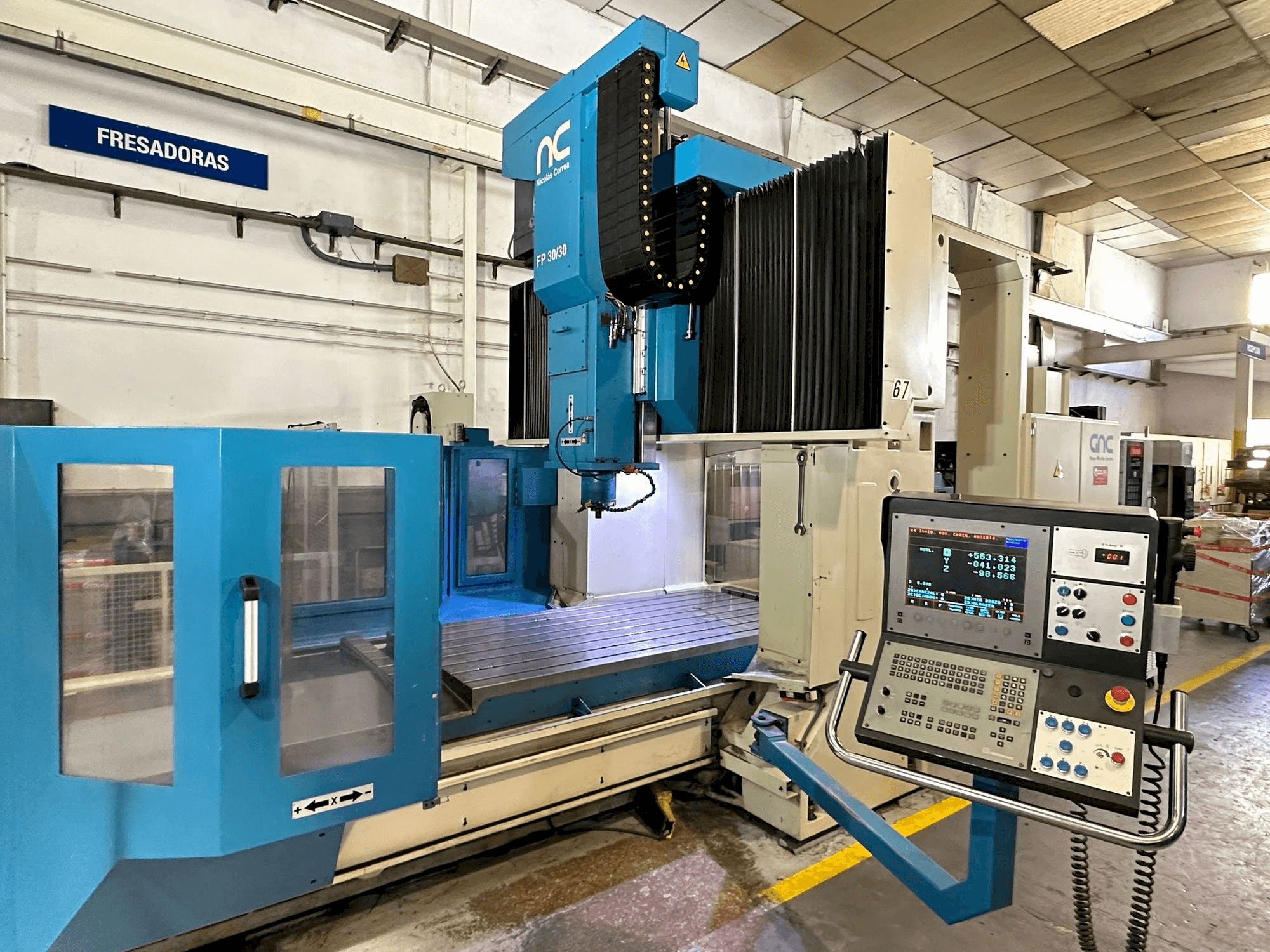 A NIEDERBERGER FP30/30 gép elölnézete