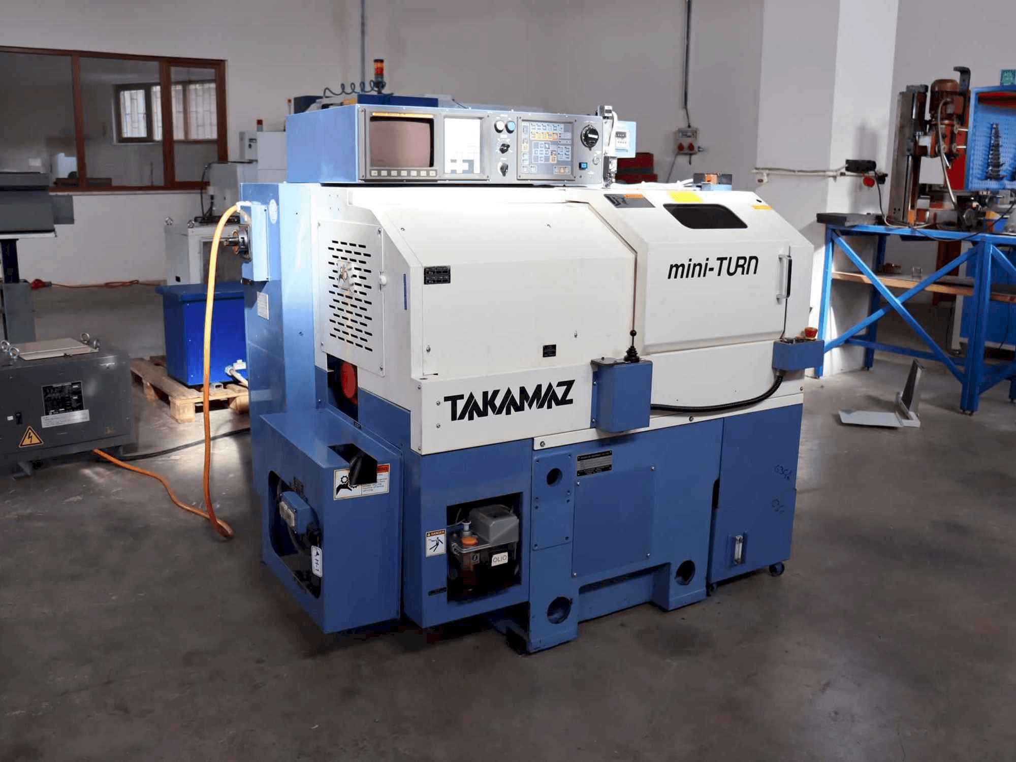 A Takamaz mini-Turn gép elölnézete