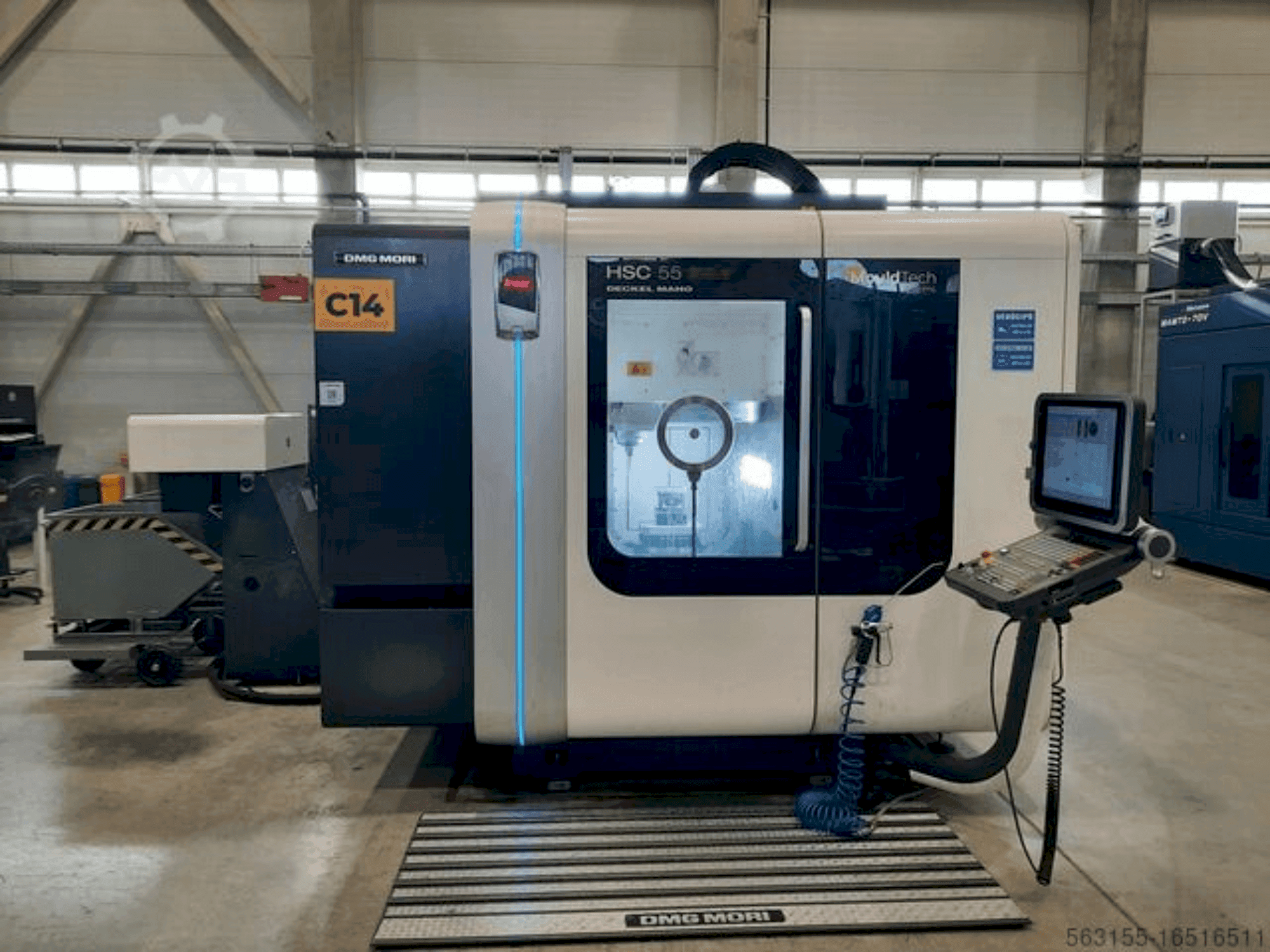 A DMG MORI HSC 55 linear gép elölnézete