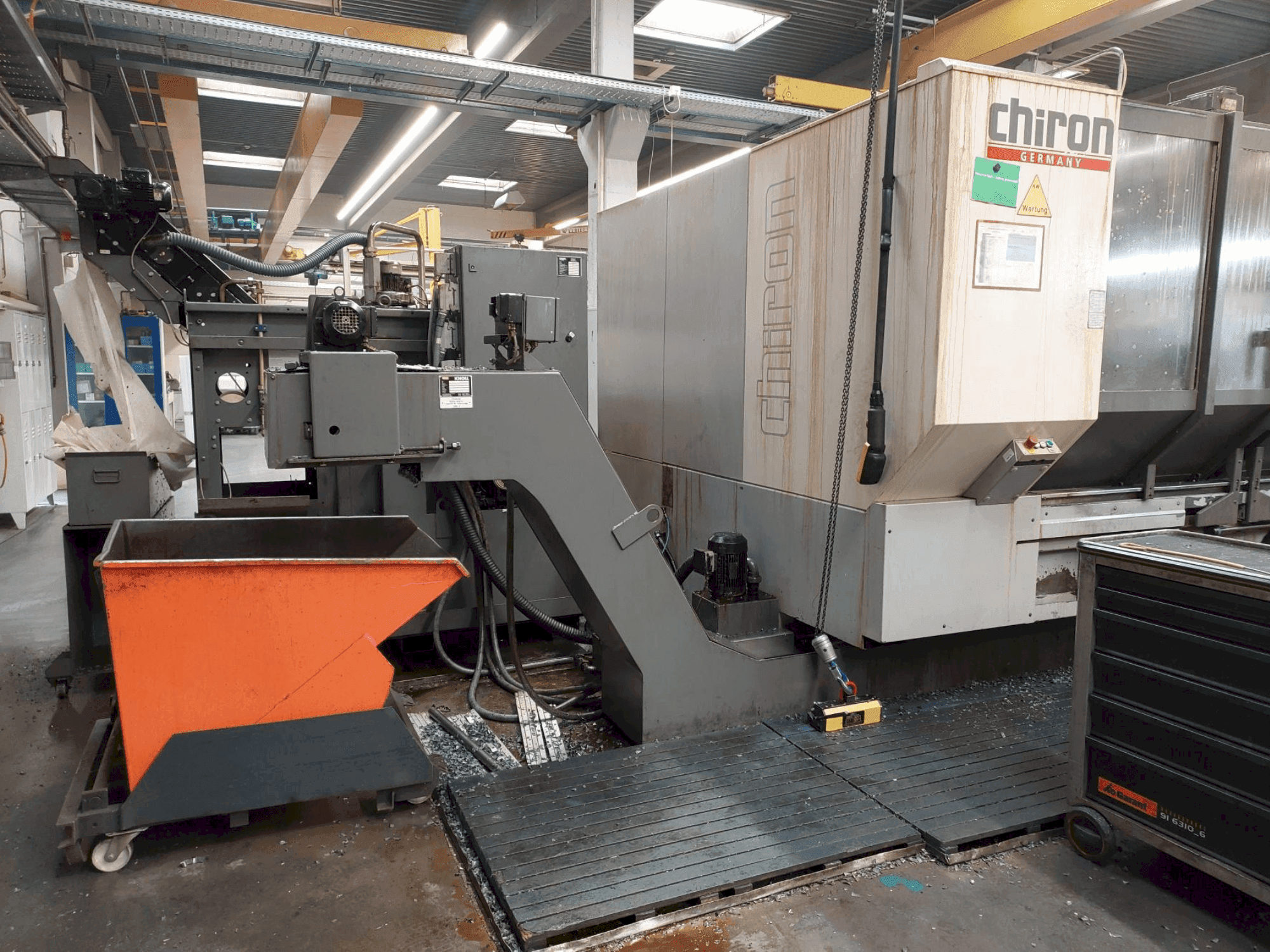 A CHIRON FZ28 KL (2004) gép oldalnézete