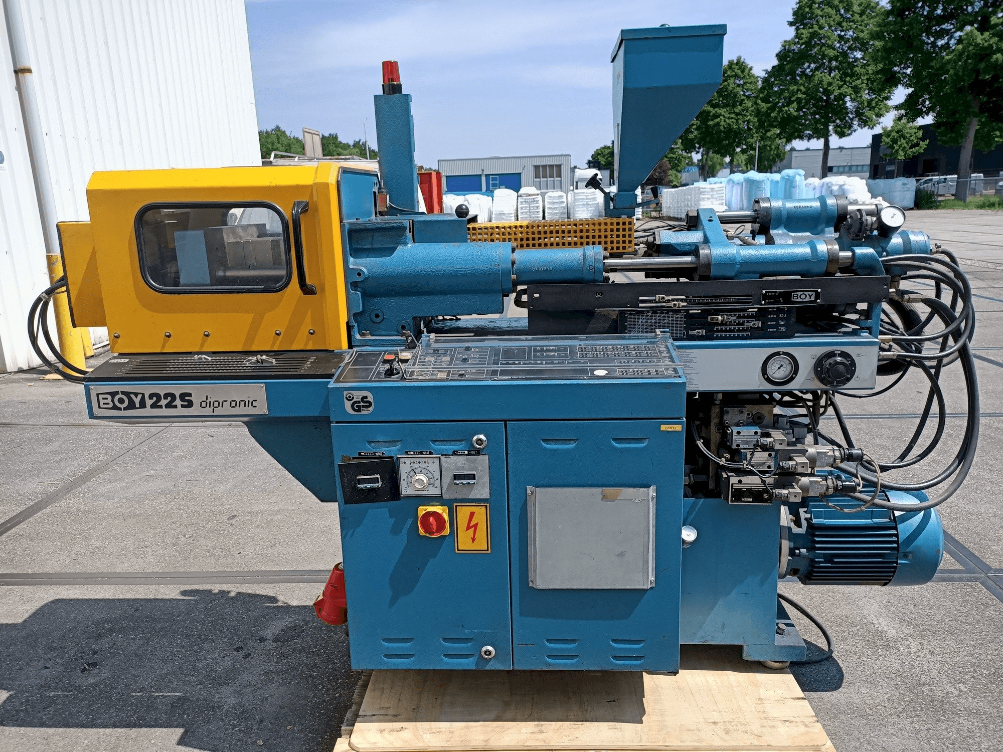 A BOY 22S dipronic gép elölnézete