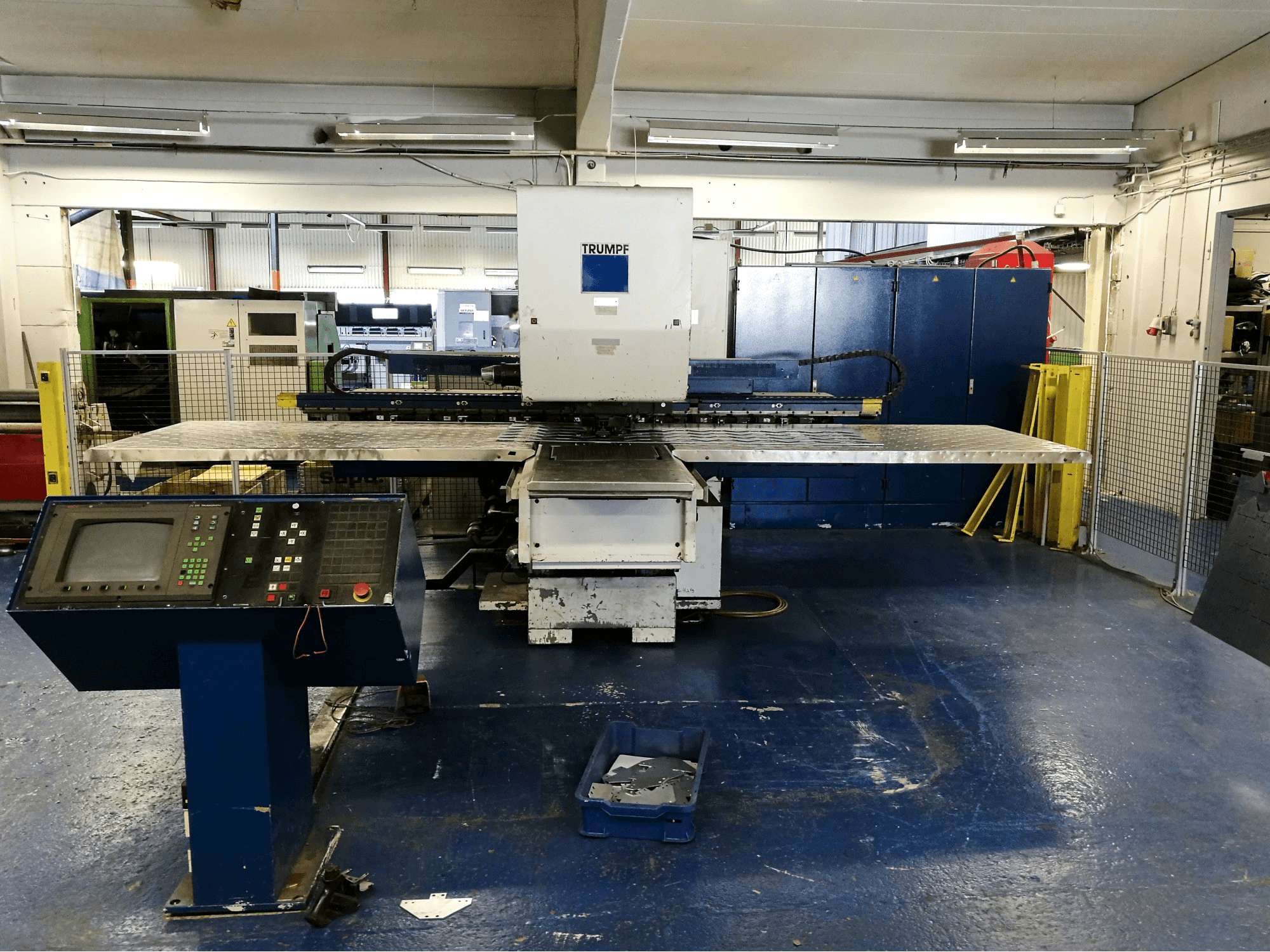 A Trumpf Trumatic 260 Rotation gép jobb nézete