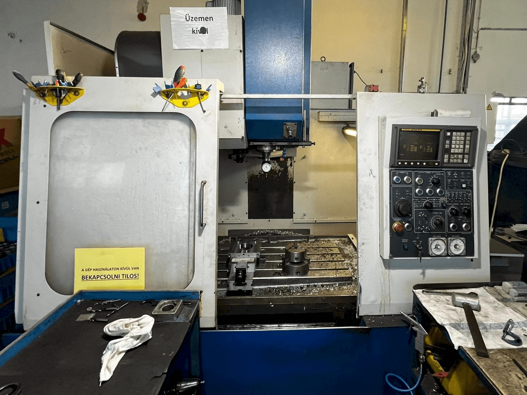 A Kia KV 35C gép elölnézete