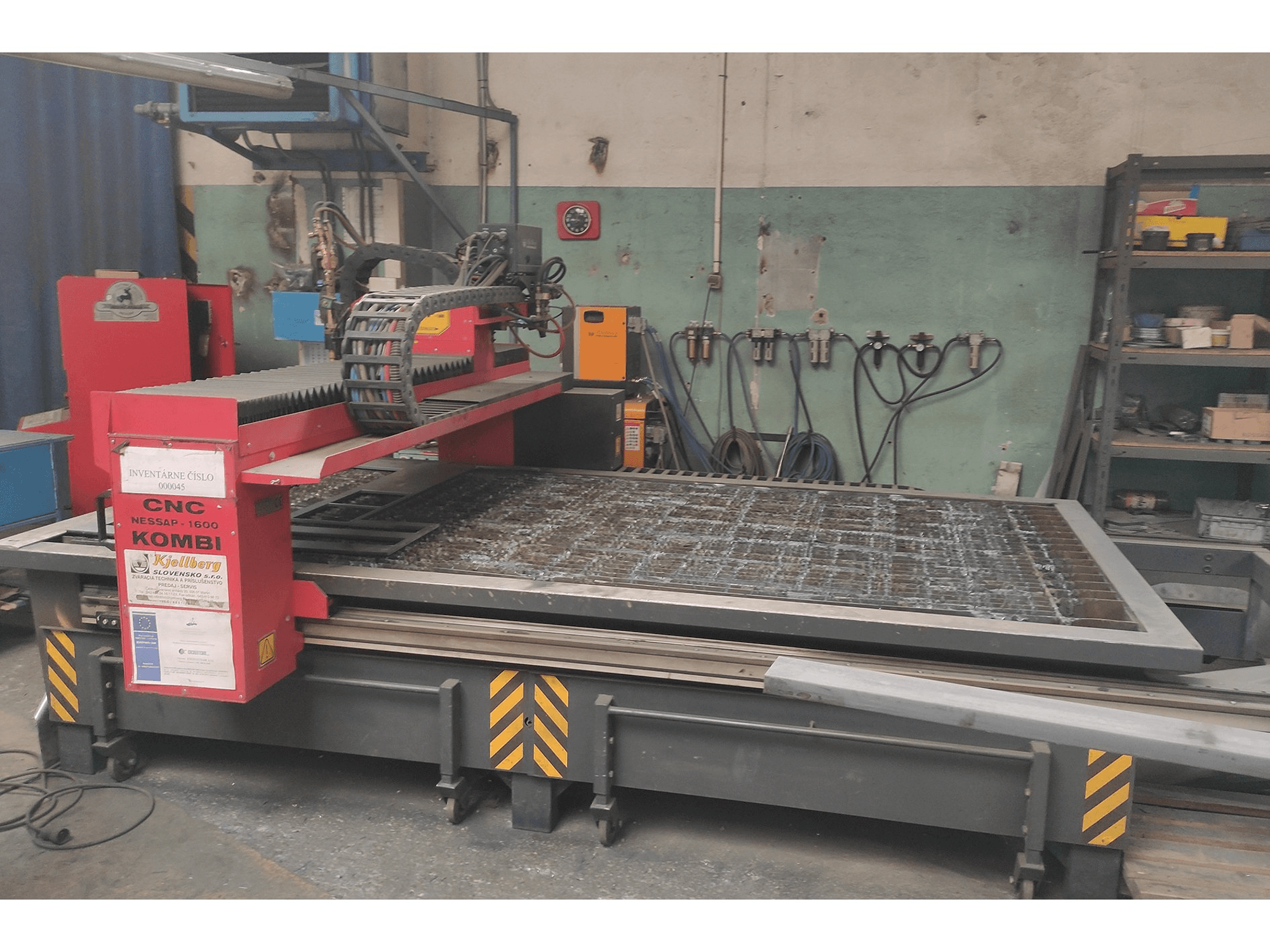 A Nessap 1600 Kombi Plus gép elölnézete