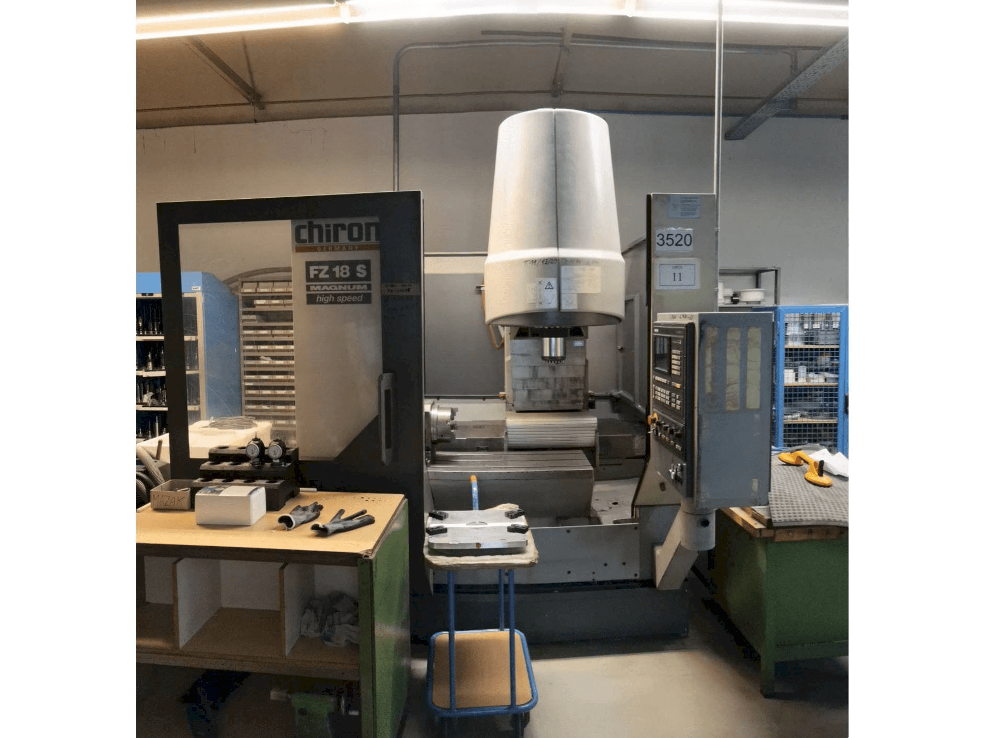 A CHIRON FZ18 gép elölnézete