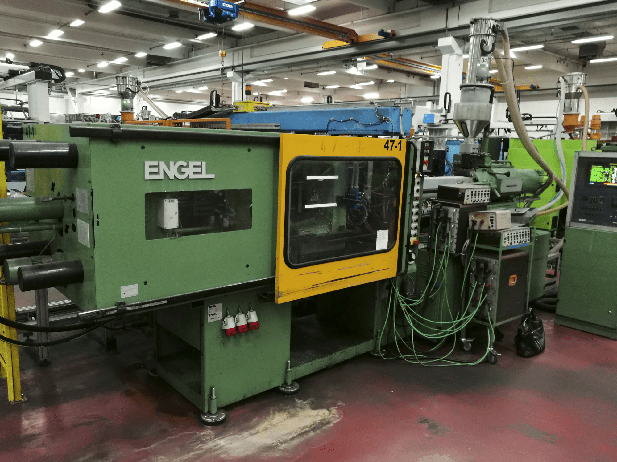 A ENGEL ES 1300/200 gép bal oldali nézete