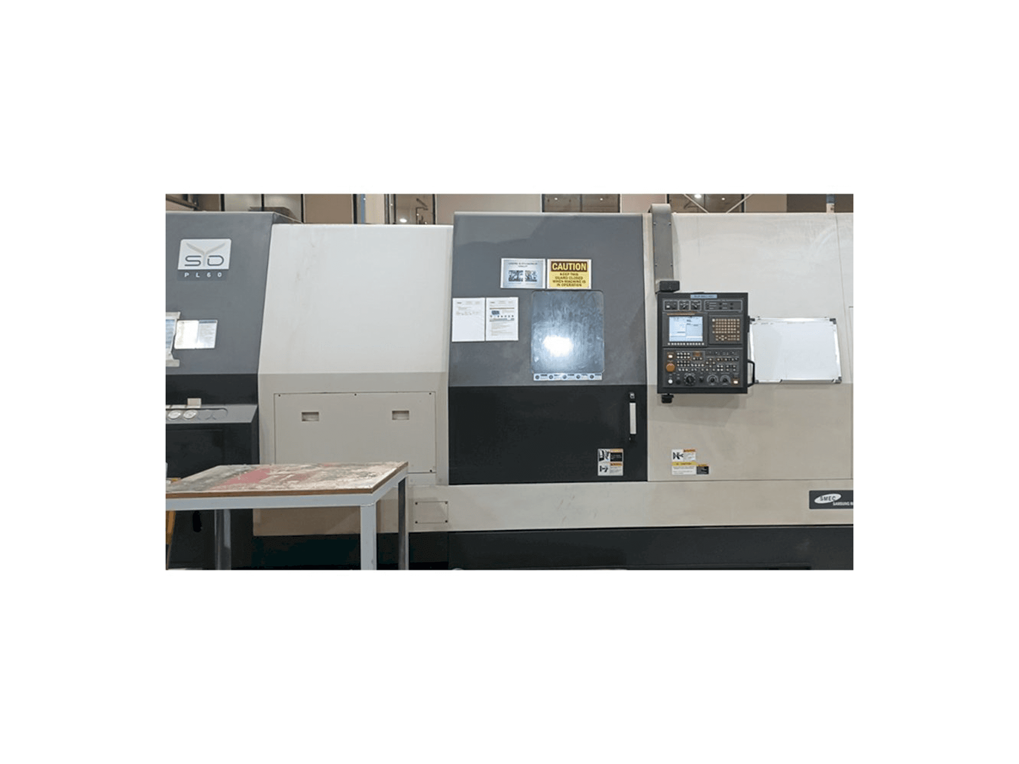 A Samsung PL60 gép elölnézete