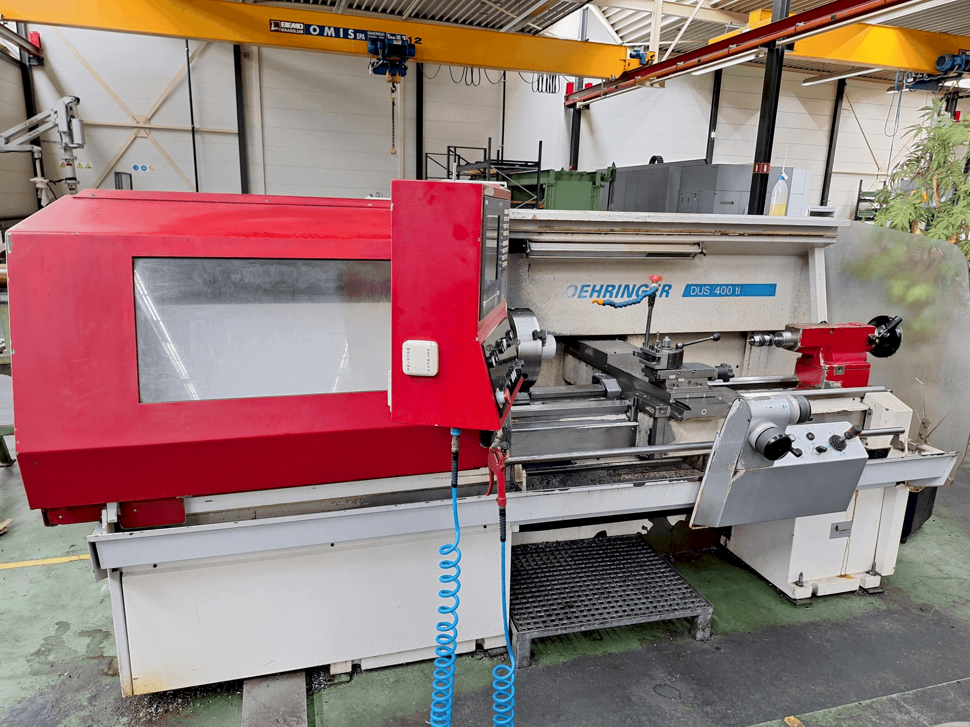 A BOEHRINGER DUS 400 ti gép elölnézete