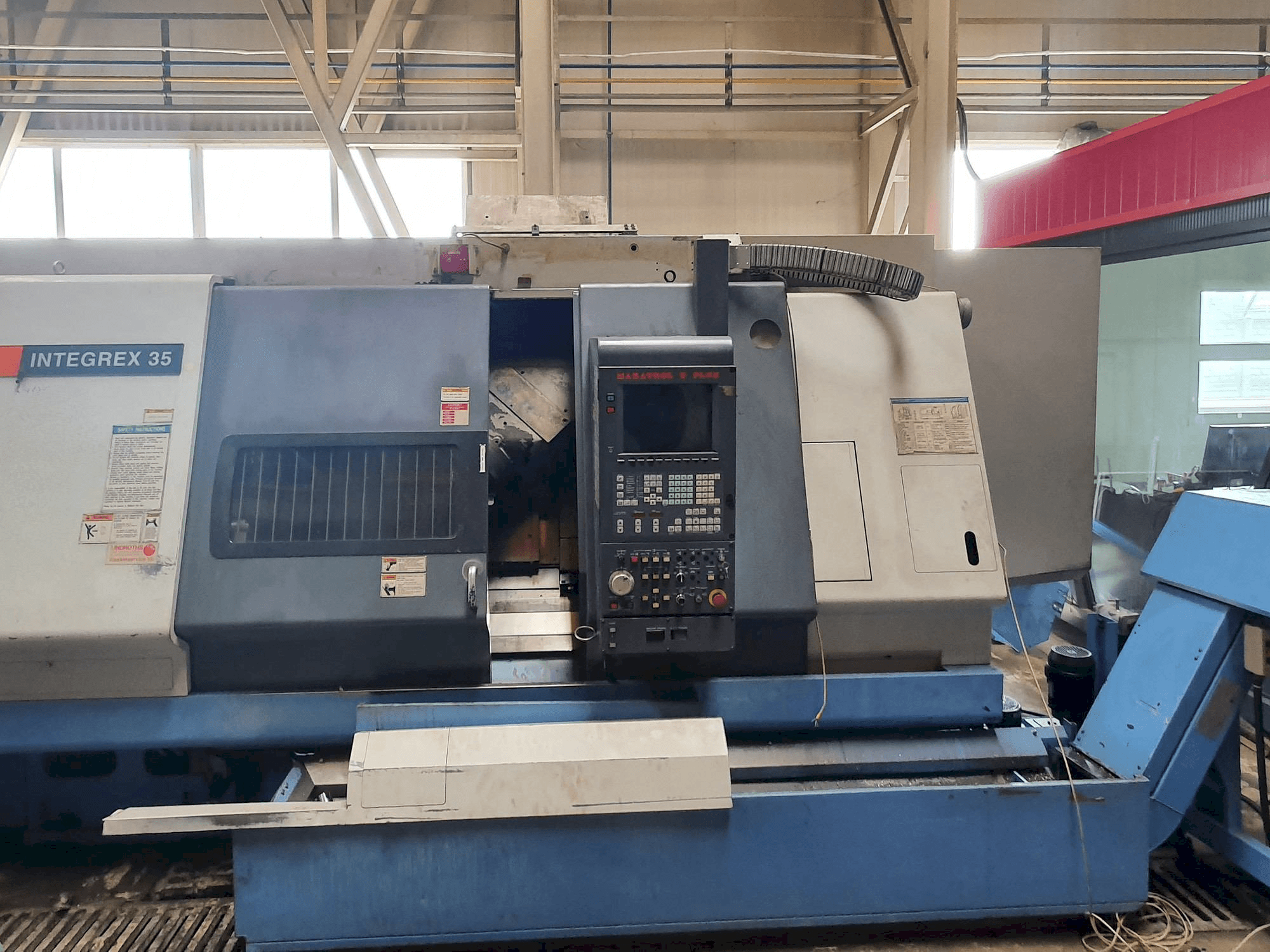 A Mazak INTEGREX 35 gép elölnézete