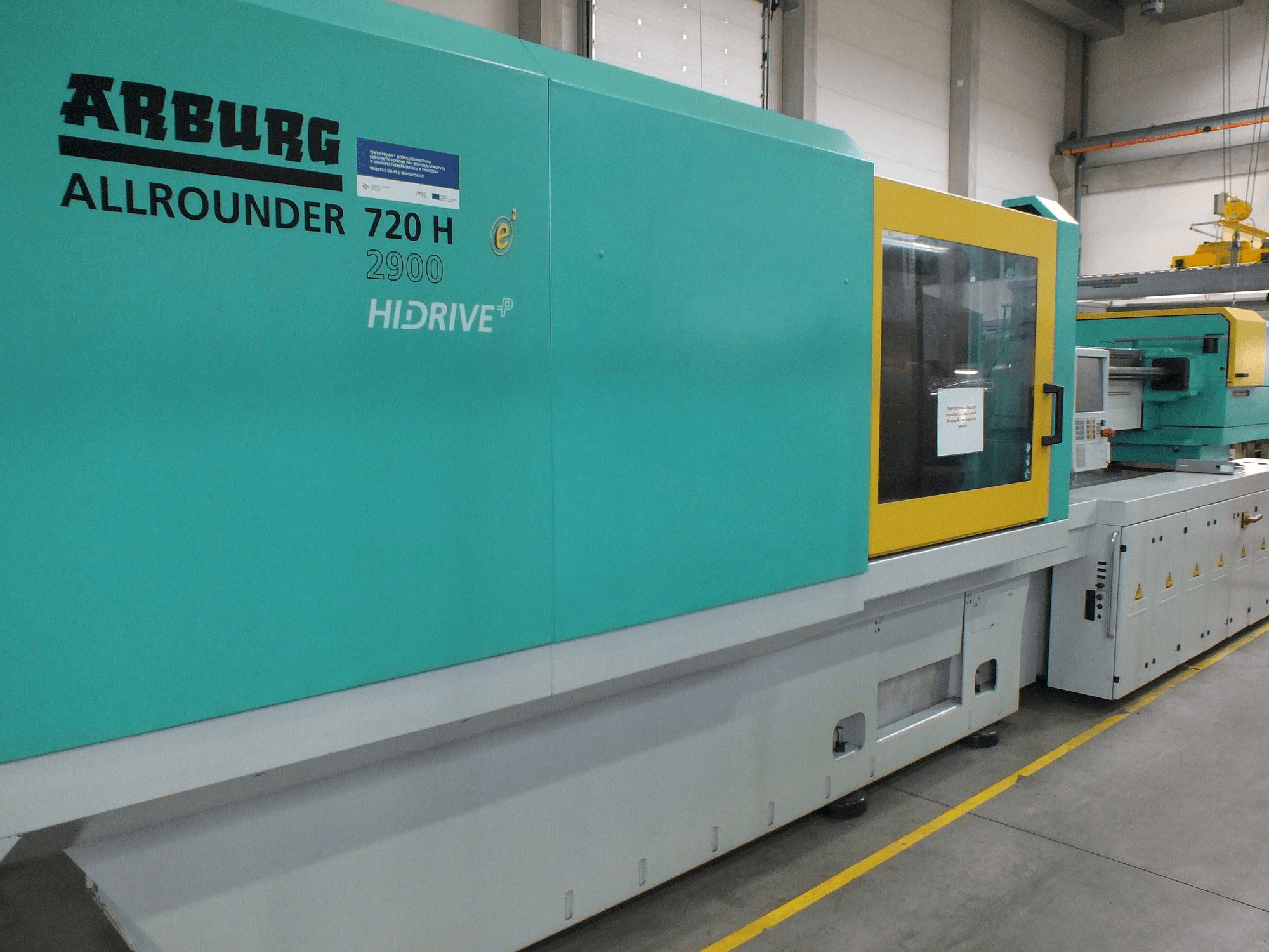 A Arburg Allrounder H 2900-3200 Packaging gép elölnézete
