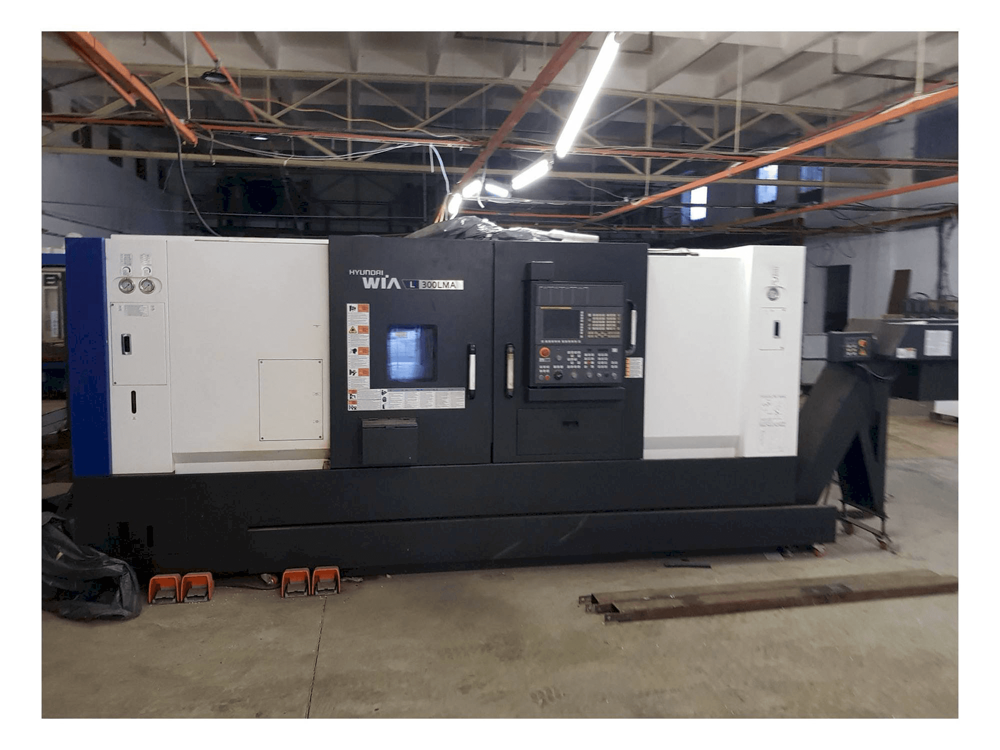 A Hyundai Wia L300LMA gép elölnézete