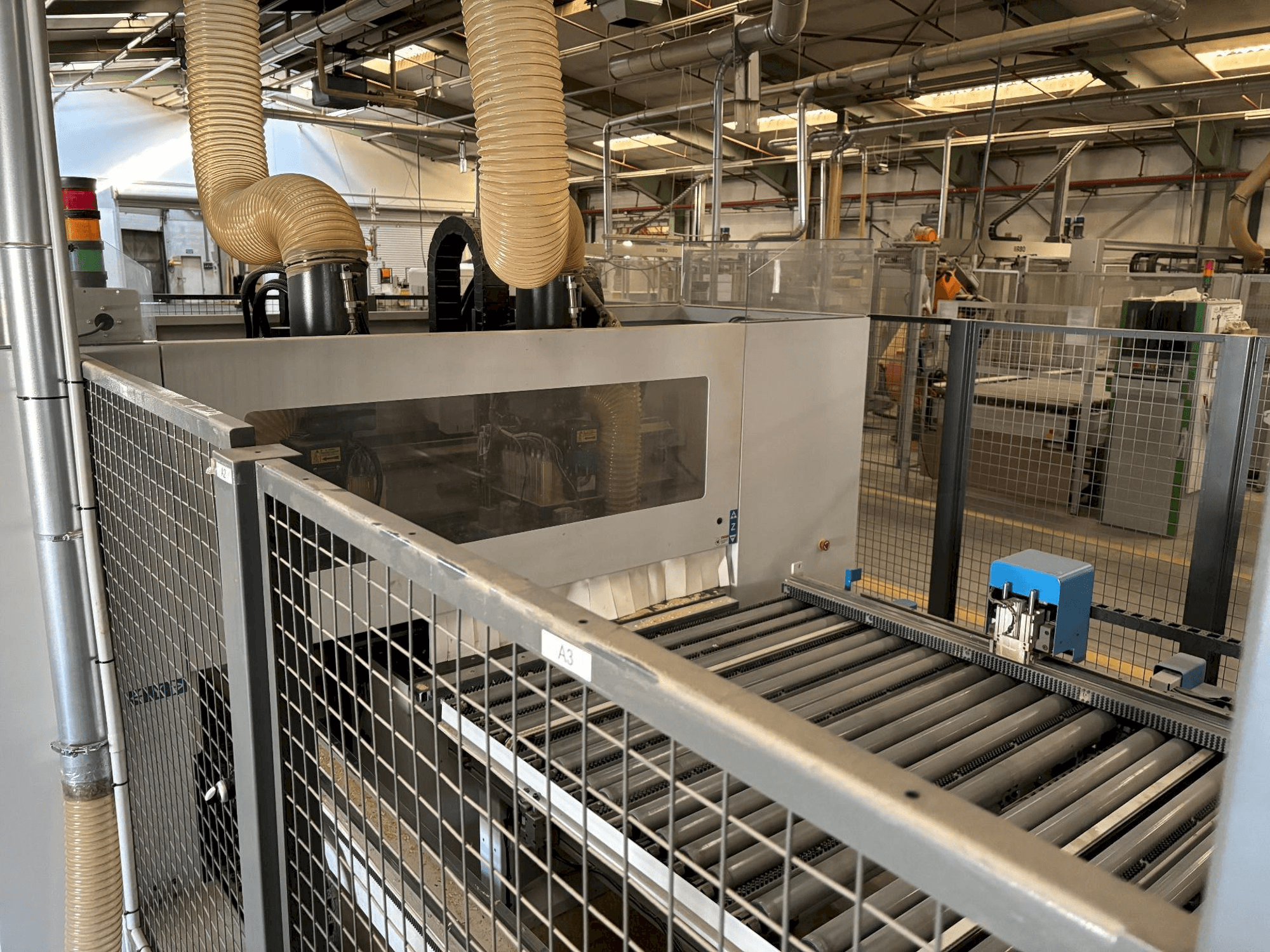 A MASTERWOOD MASTERDRILL TF 600 SA gép elölnézete