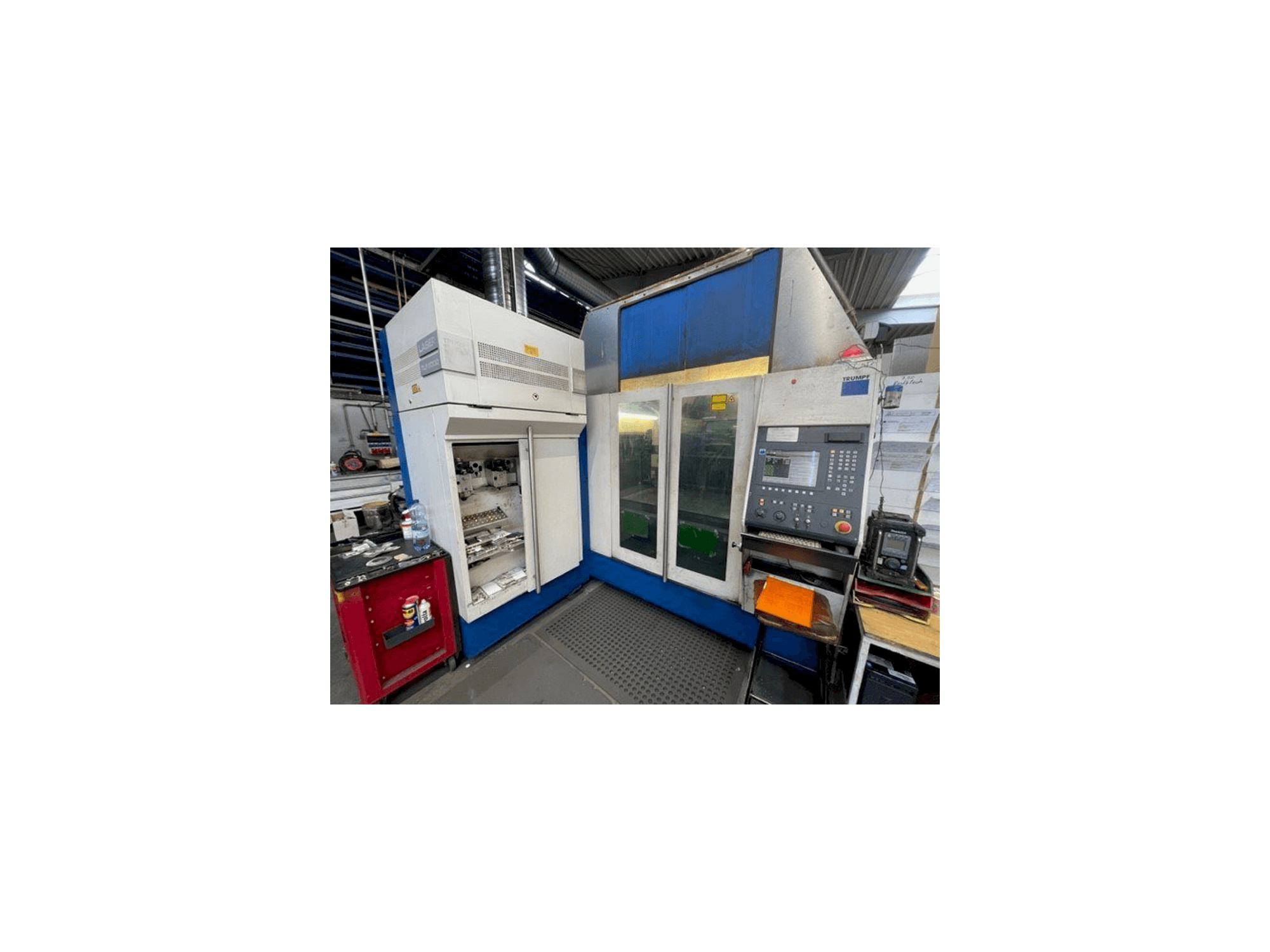 A Trumpf TC L 3050 gép elölnézete