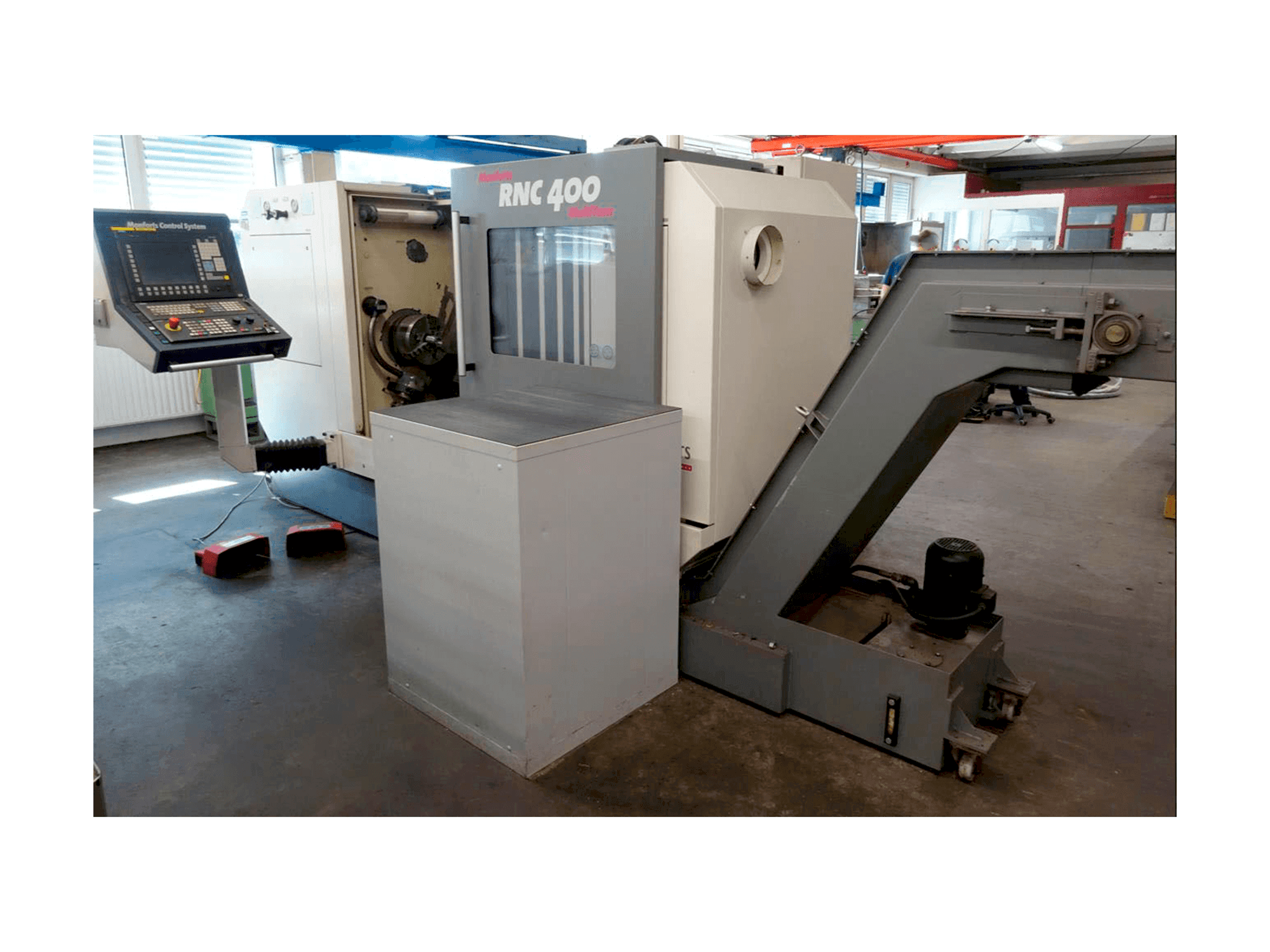 A Monforts RNC 400 MultiTurn gép oldalnézete