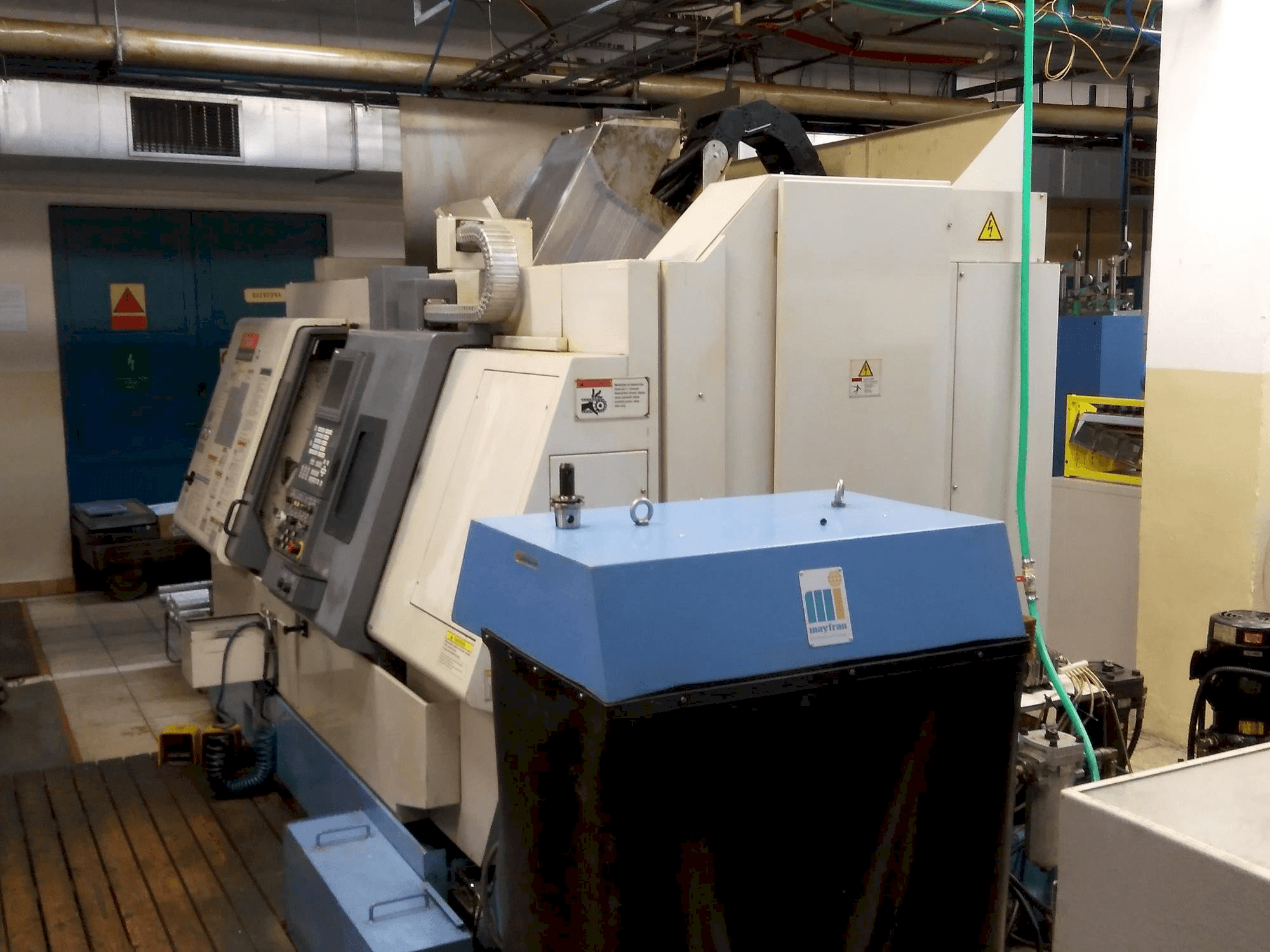 A Mazak Integrex 200-II SY gép elölnézete