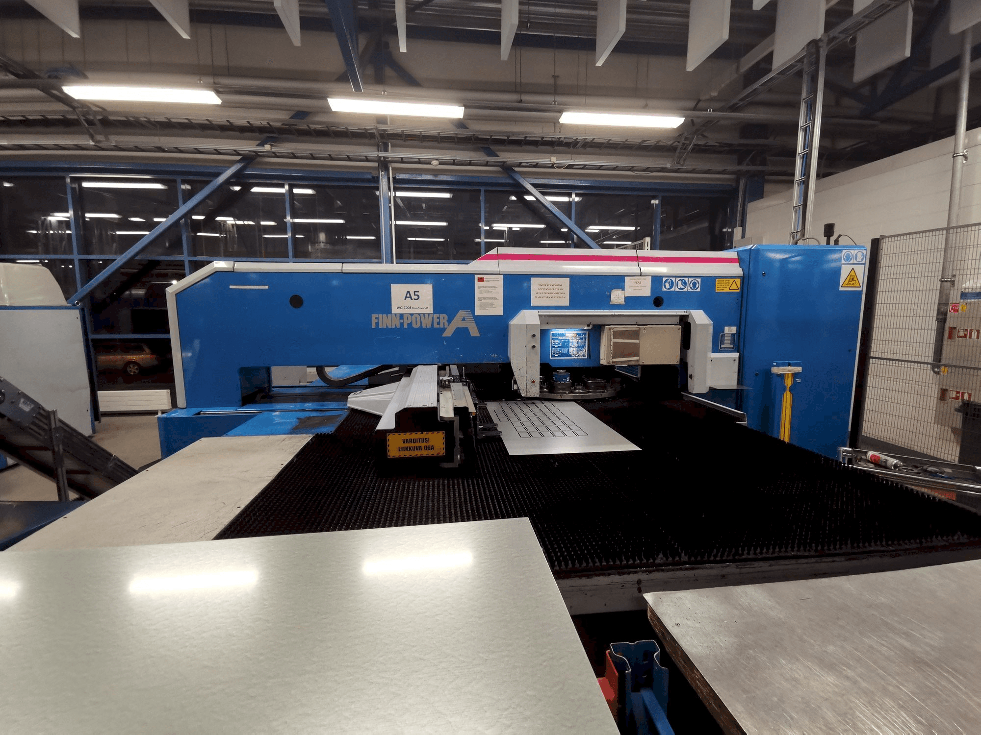 A Finn-Power A5-20SB gép elölnézete