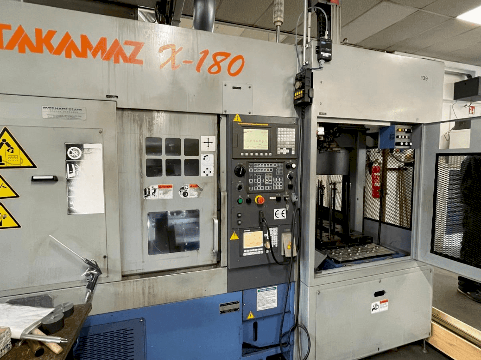 A Takamaz X-180 gép elölnézete