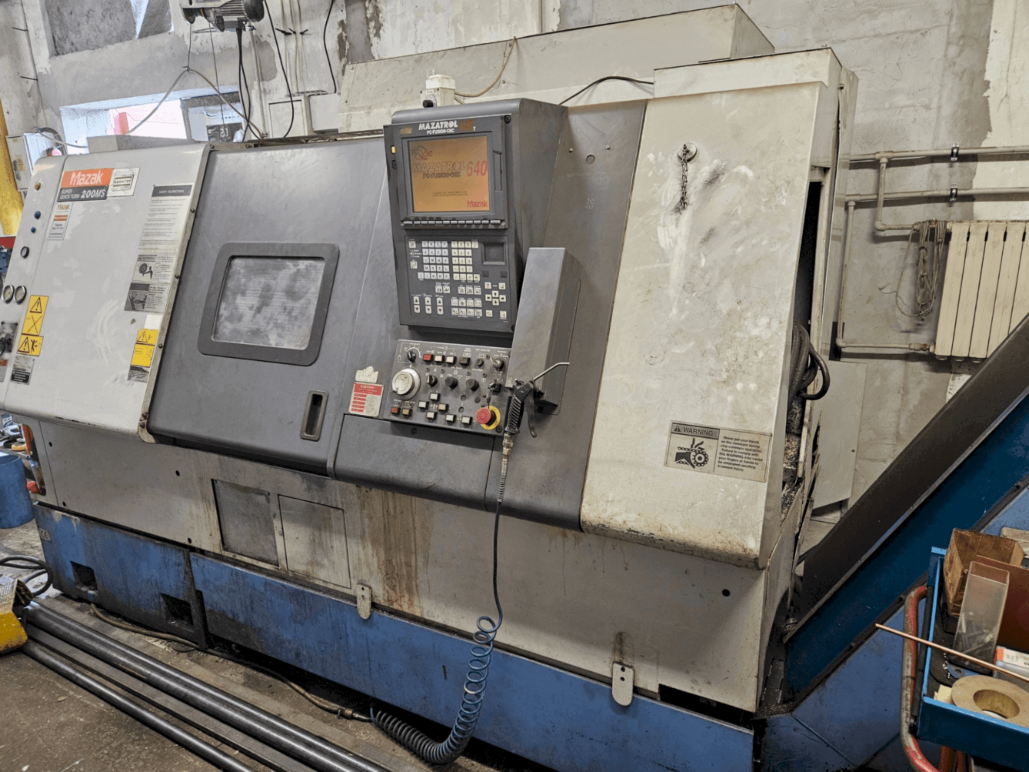 A Mazak SQT 200 MS gép elölnézete