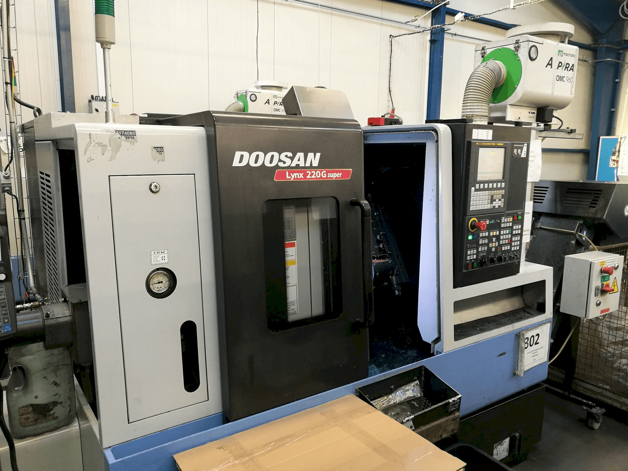 A Doosan Lynx 220GA gép elölnézete