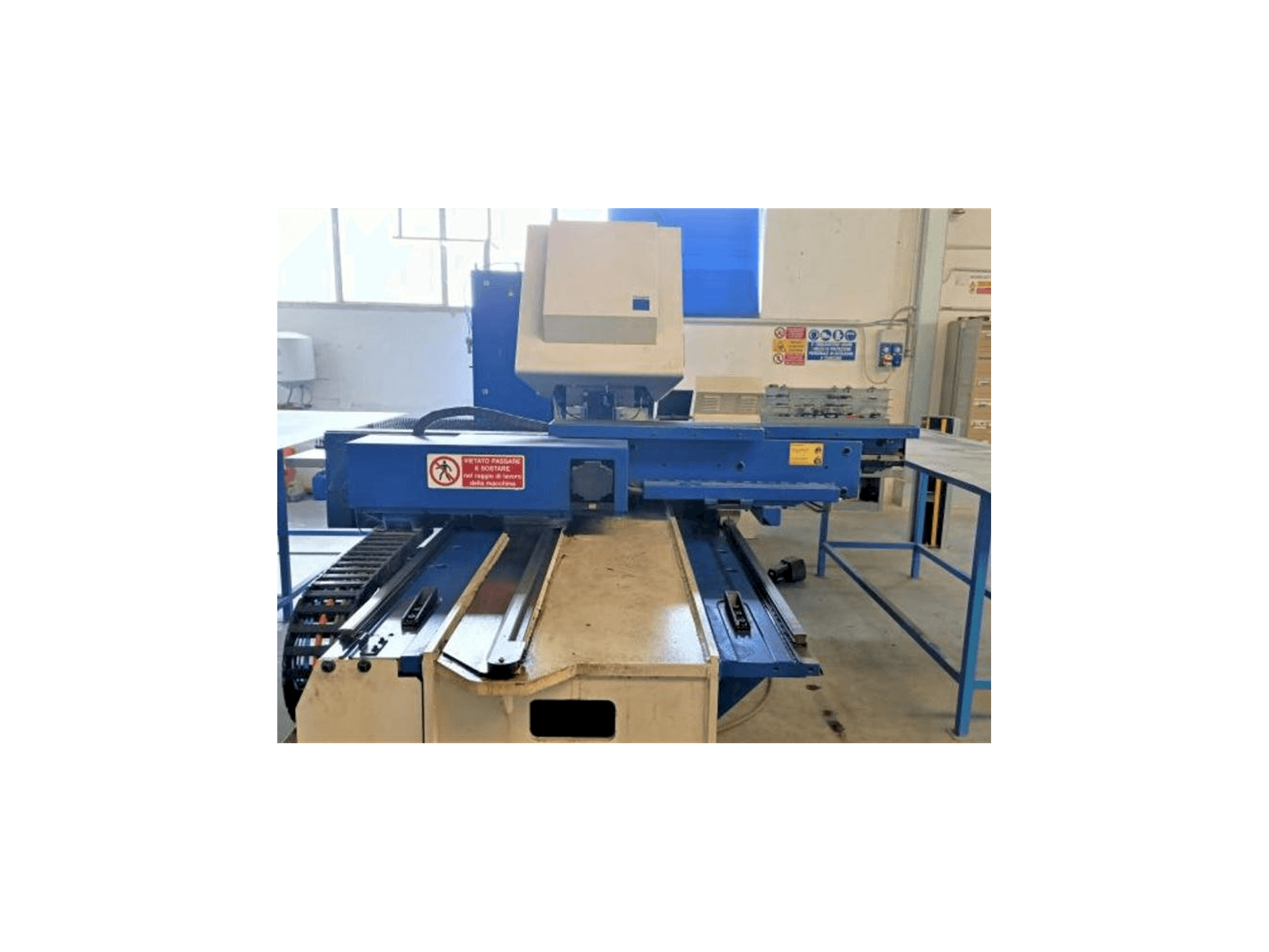 A Trumpf rumatic 2000R gép elölnézete