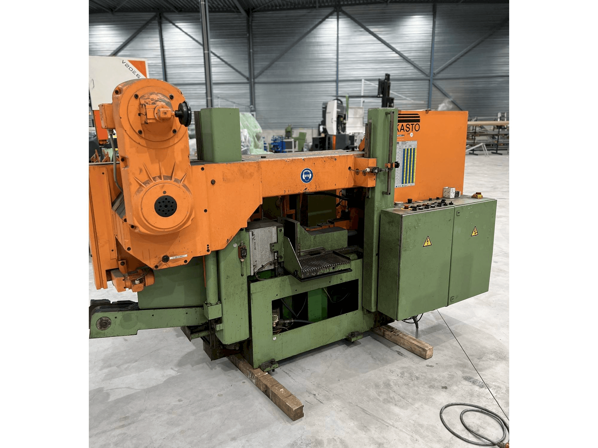 A KASTO HBA 360 AU gép elölnézete