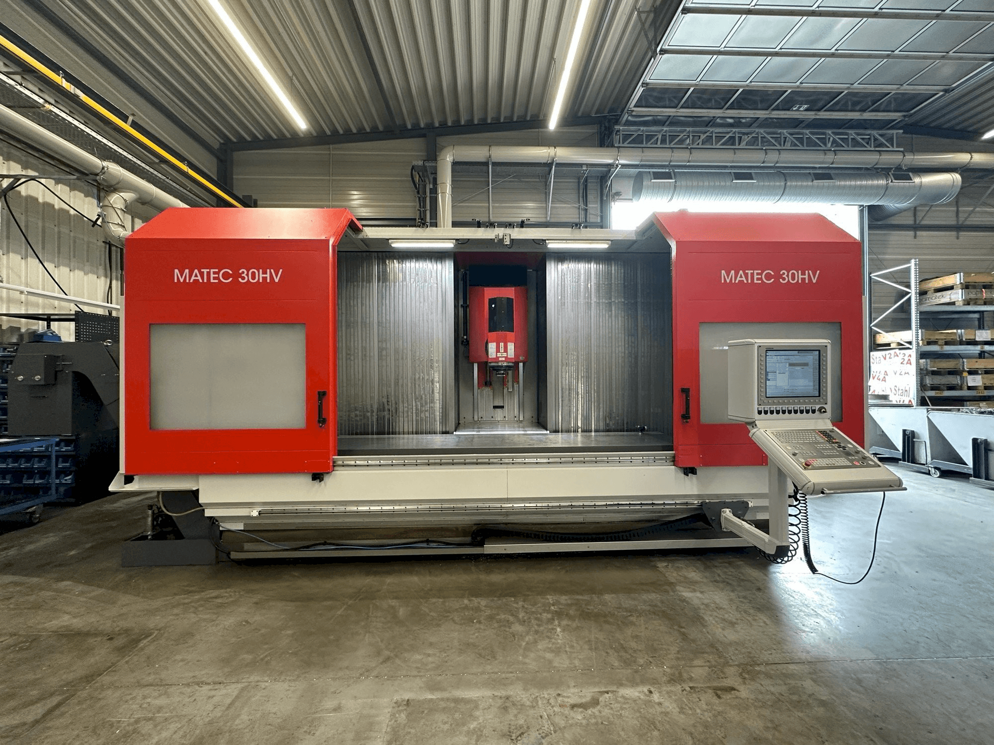 A Matec 30HV gép elölnézete