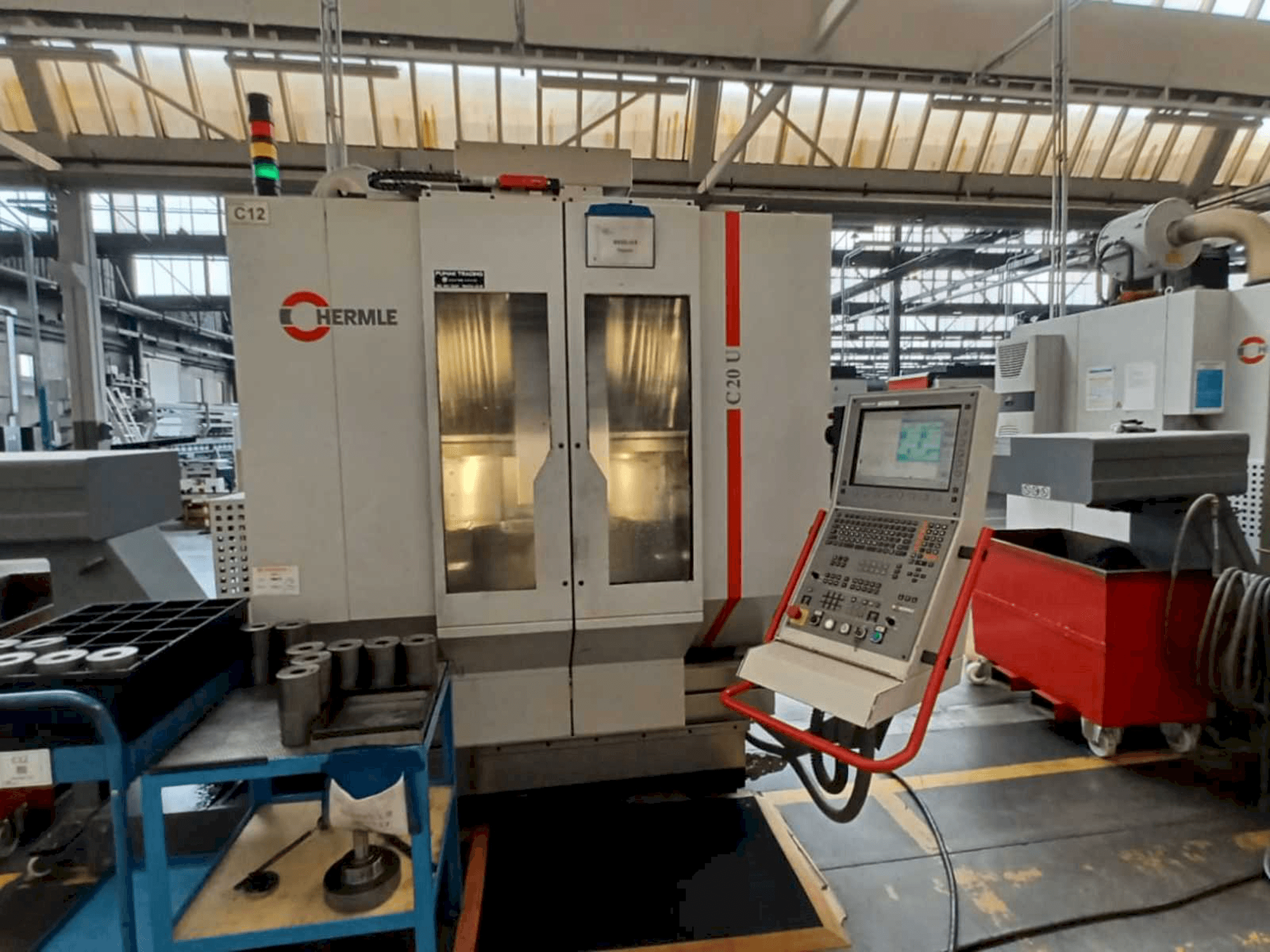 A HERMLE C20U gép elölnézete