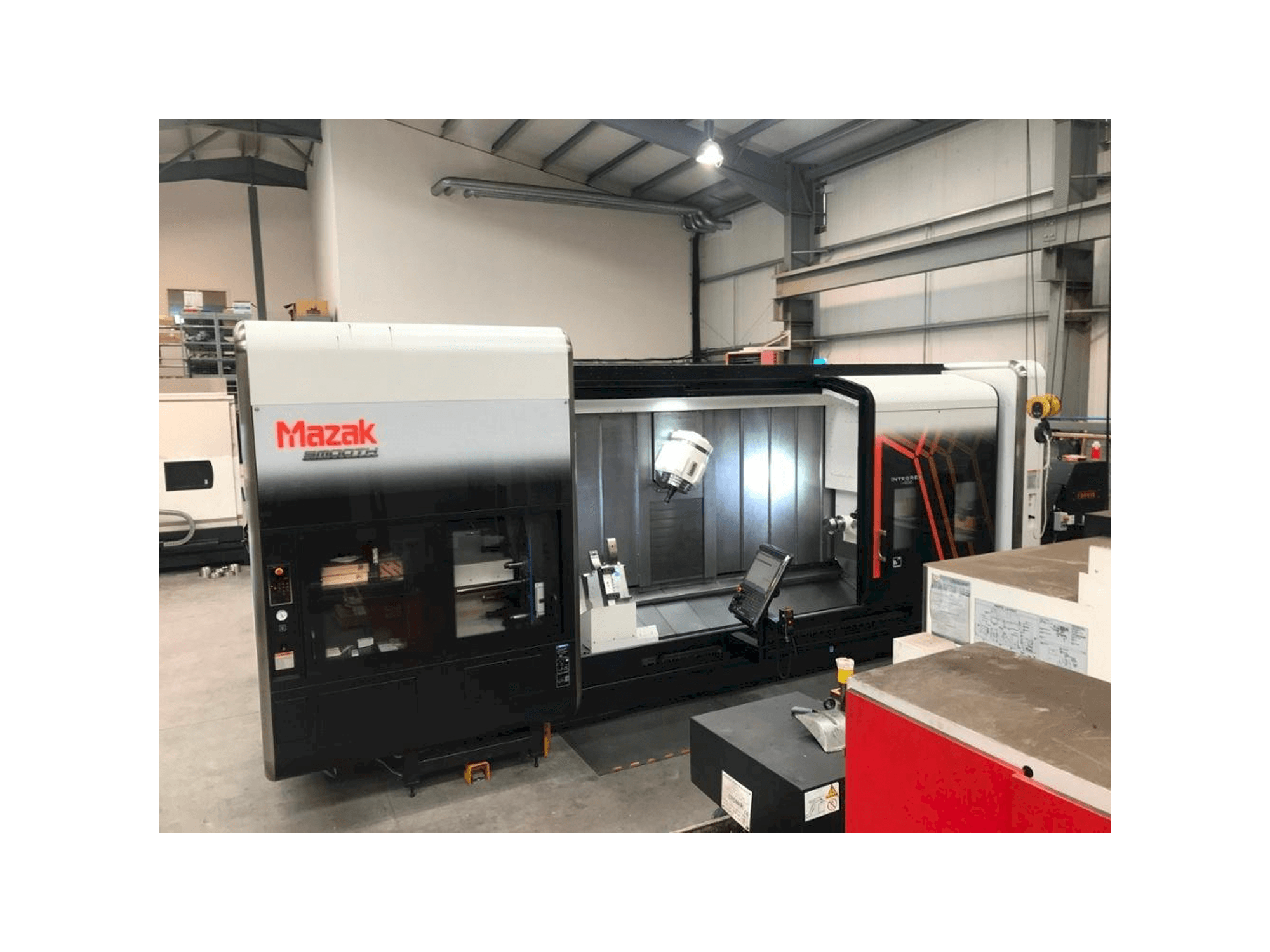 A Mazak INTEGREX i-500 gép elölnézete
