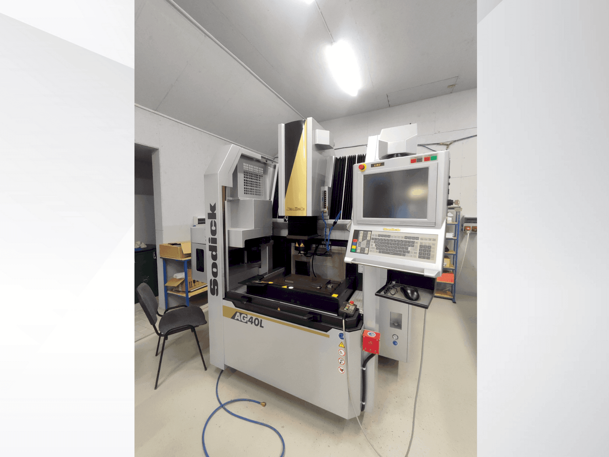 A Sodick AG40L gép elölnézete