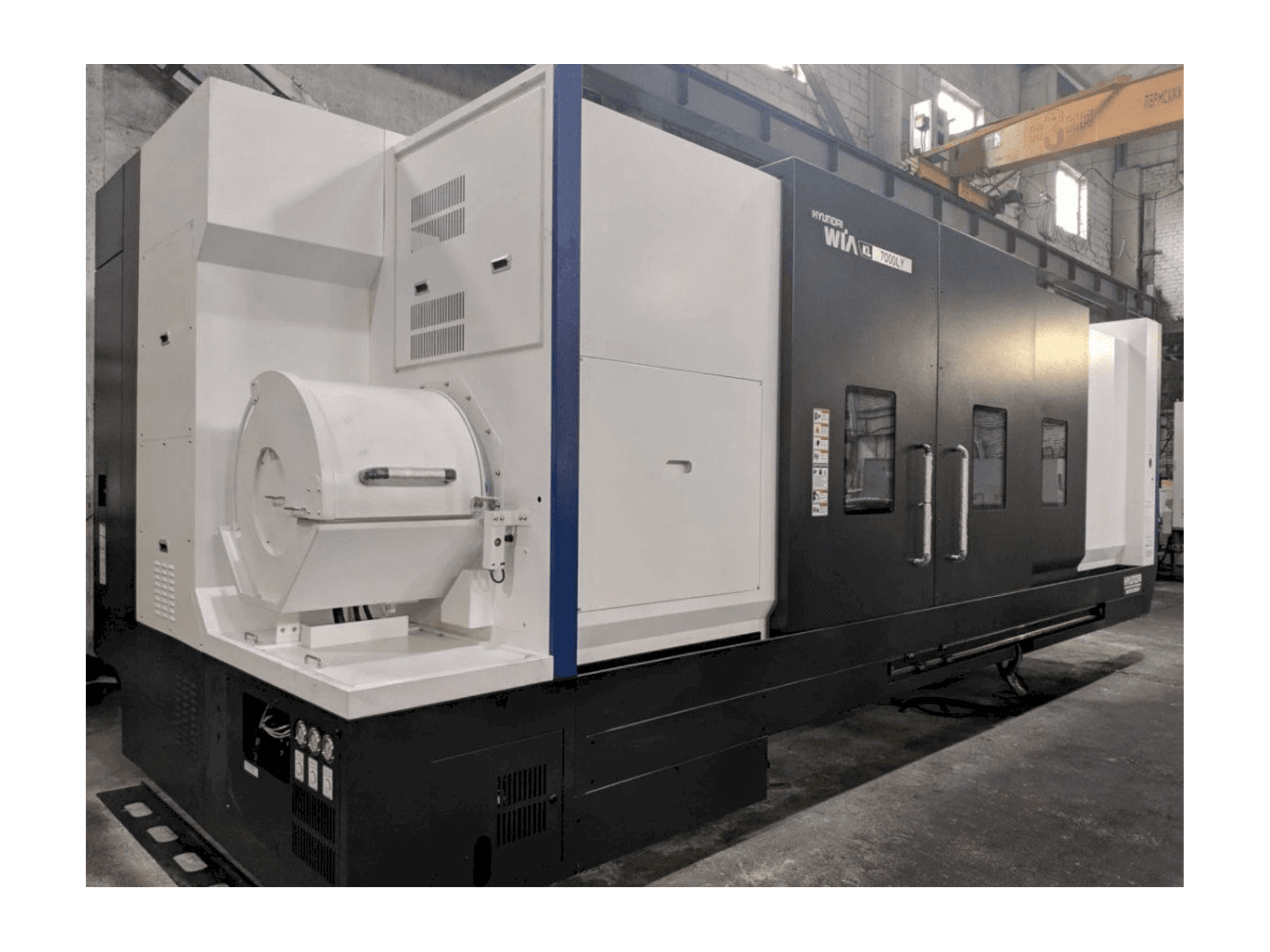 A Hyundai Wia KL 7000 LY gép elölnézete