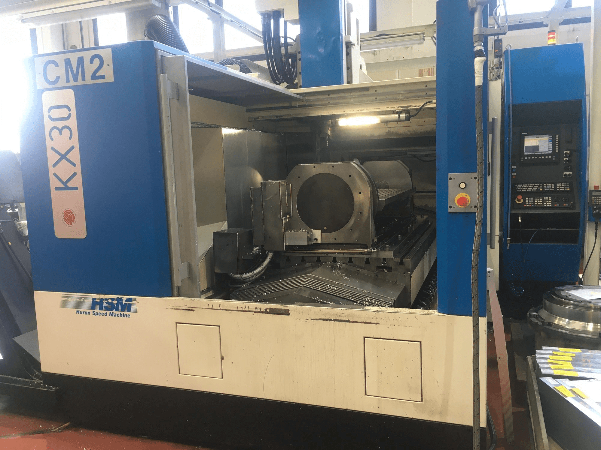 A Huron KX30 gép elölnézete