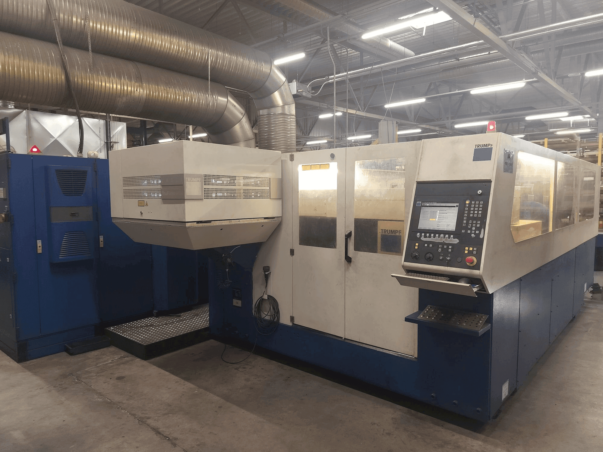 A TRUMPF Trulaser 3030 (2008) gép elölnézete
