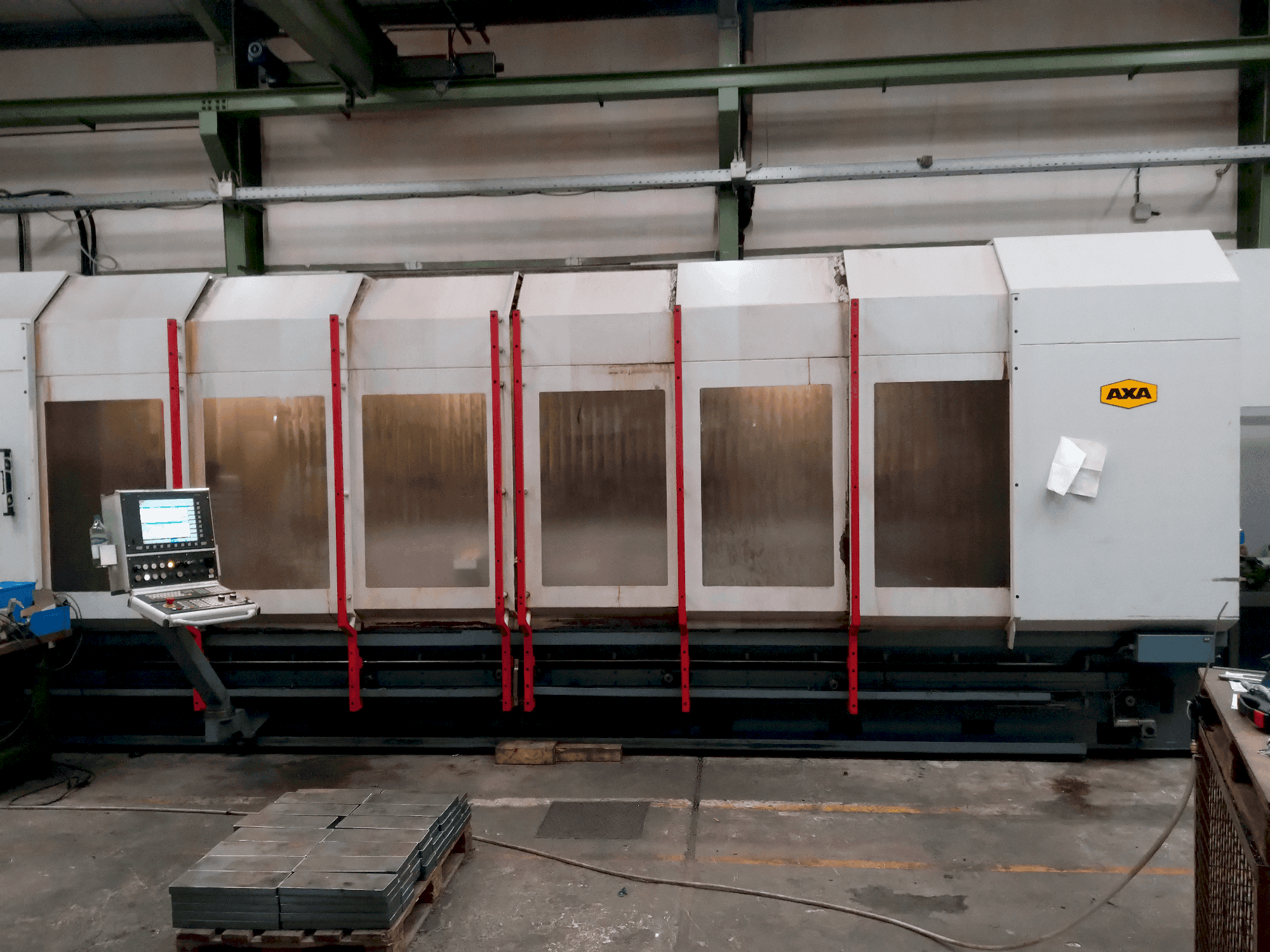 A AXA VHC-2-5000-XTS-50 gép elölnézete