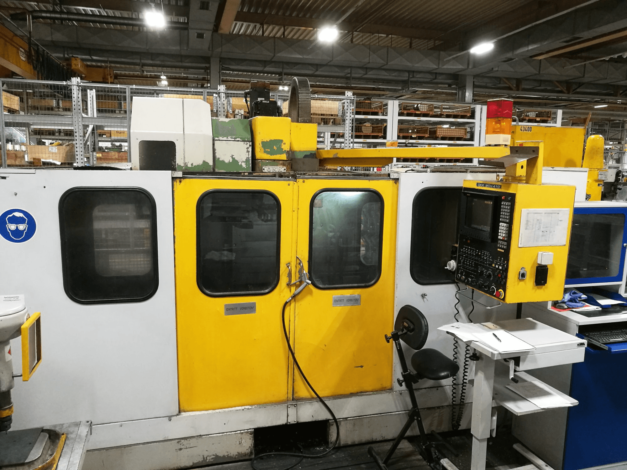 A OKK MCV-410 gép elölnézete