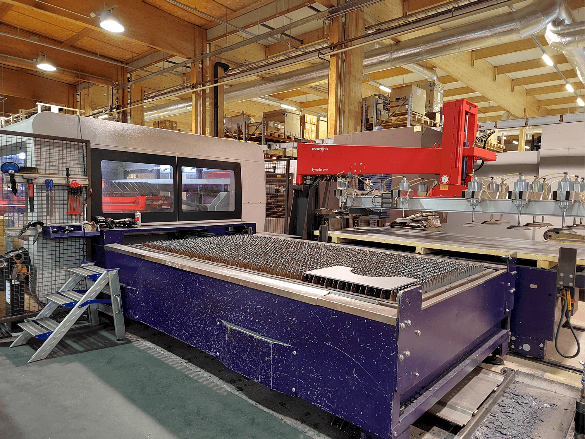 A Bystronic BySprint Pro 3015 gép elölnézete