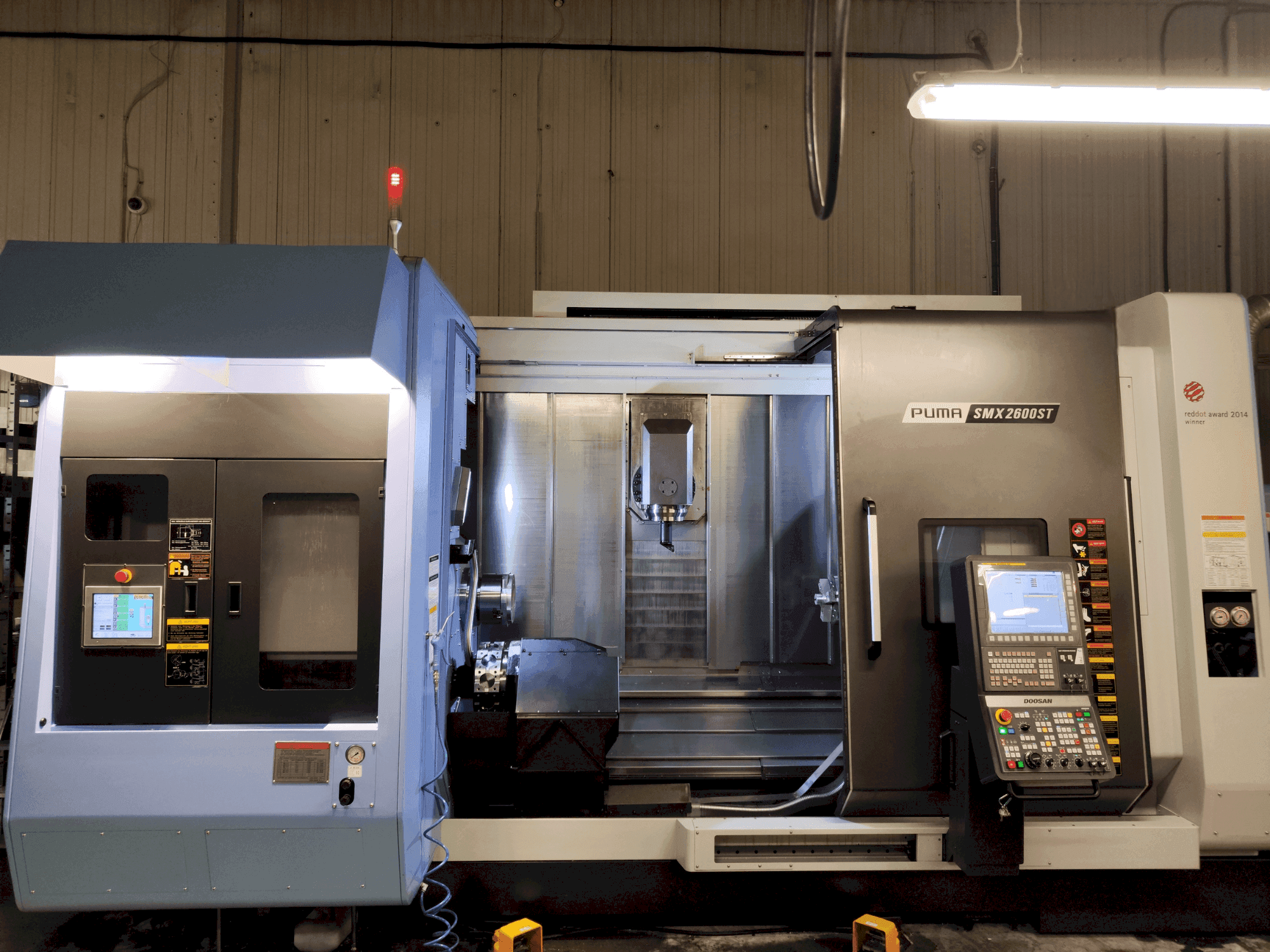 A DOOSAN Puma SMX 2600 ST gép elölnézete