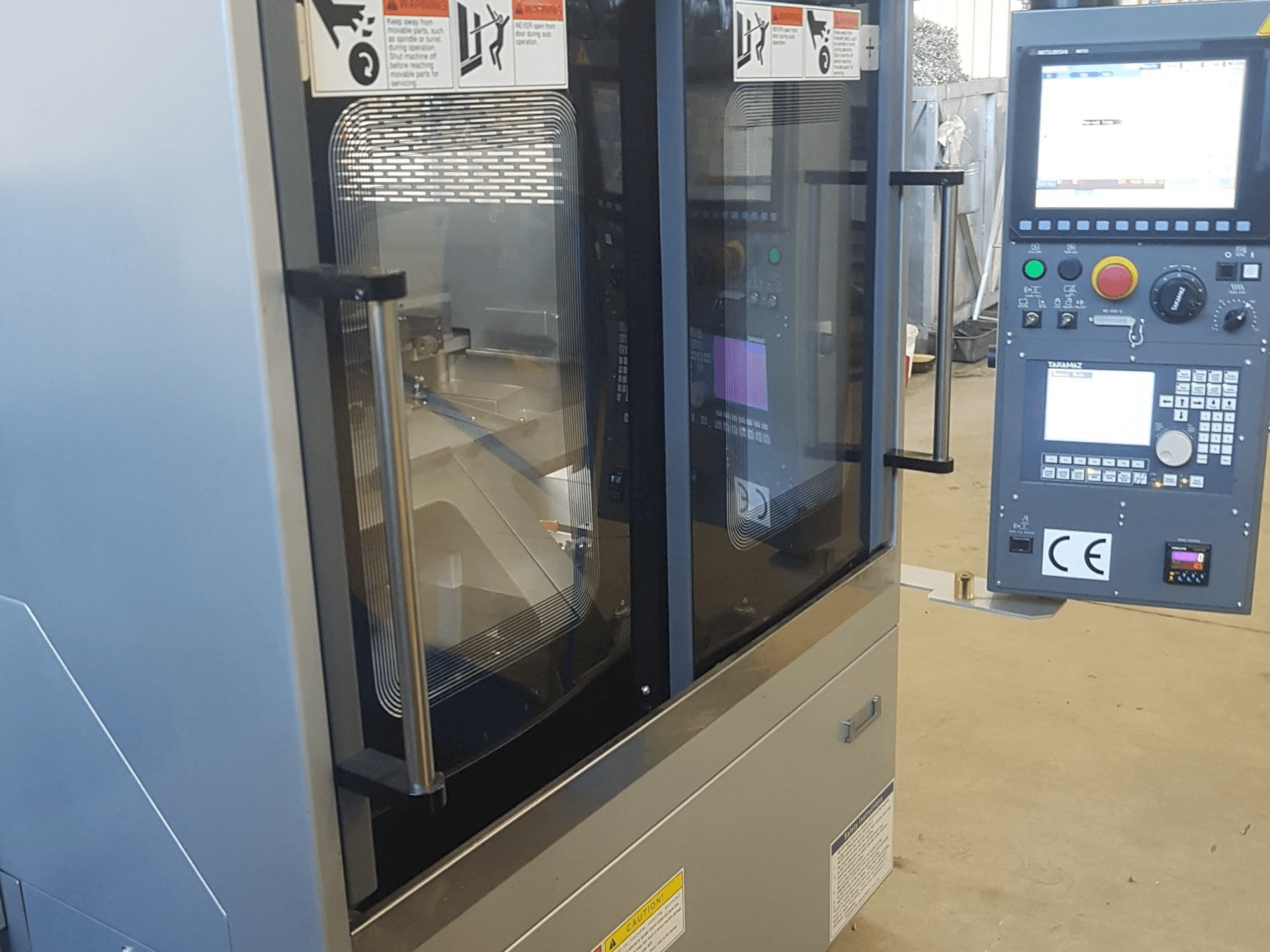 A Takamaz XW-30 Plus gép elölnézete